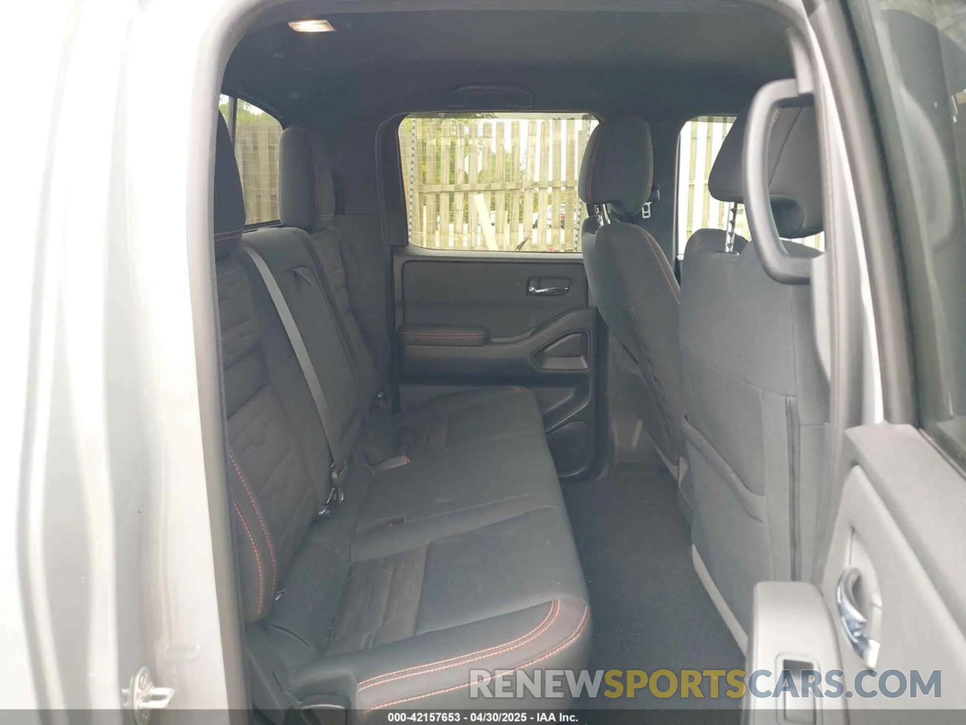 8 Photograph of a damaged car 1N6ED1EJ6NN648760 NISSAN FRONTIER 2022