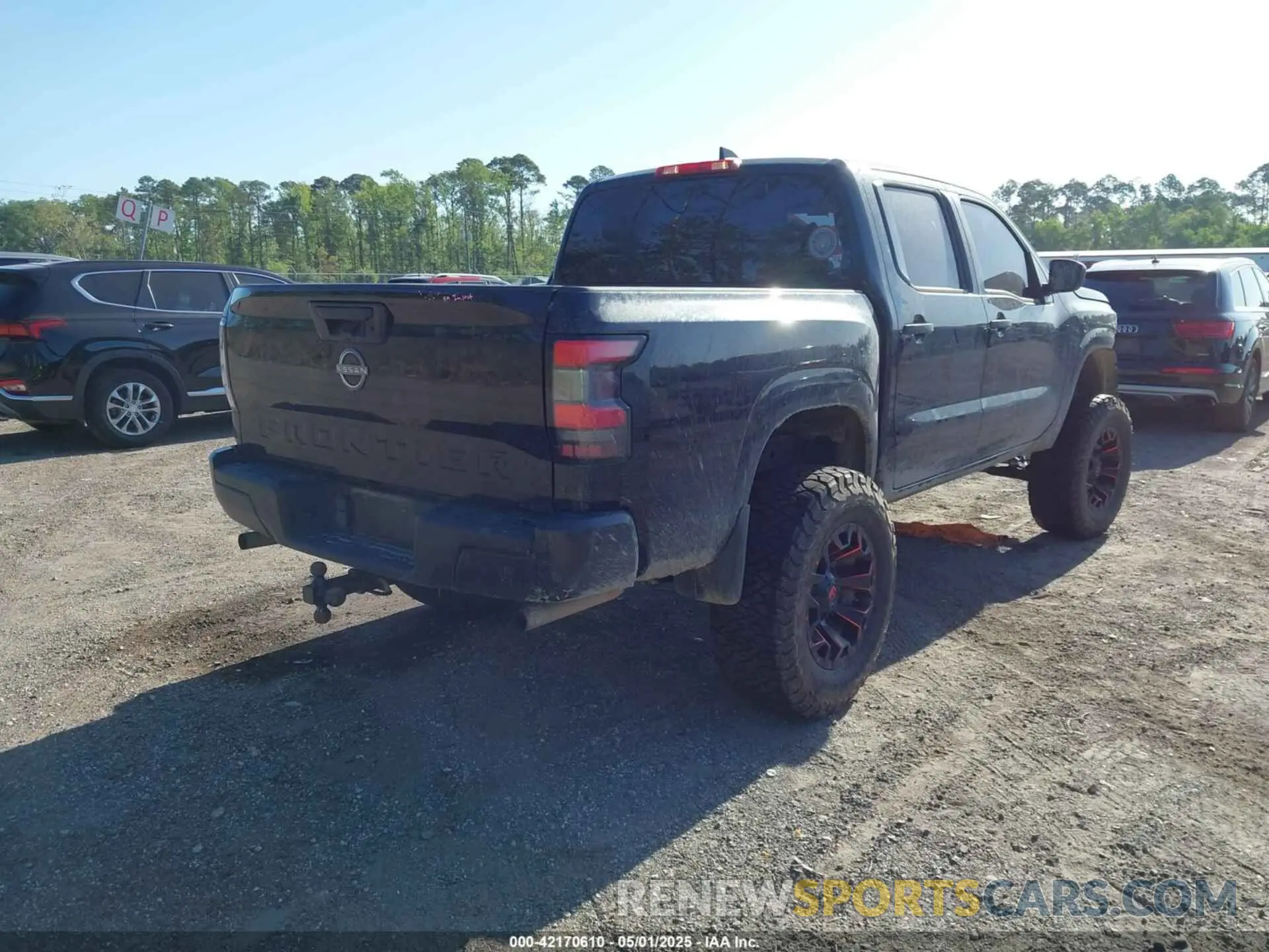 4 Photograph of a damaged car 1N6ED1EJ6NN682732 NISSAN FRONTIER 2022
