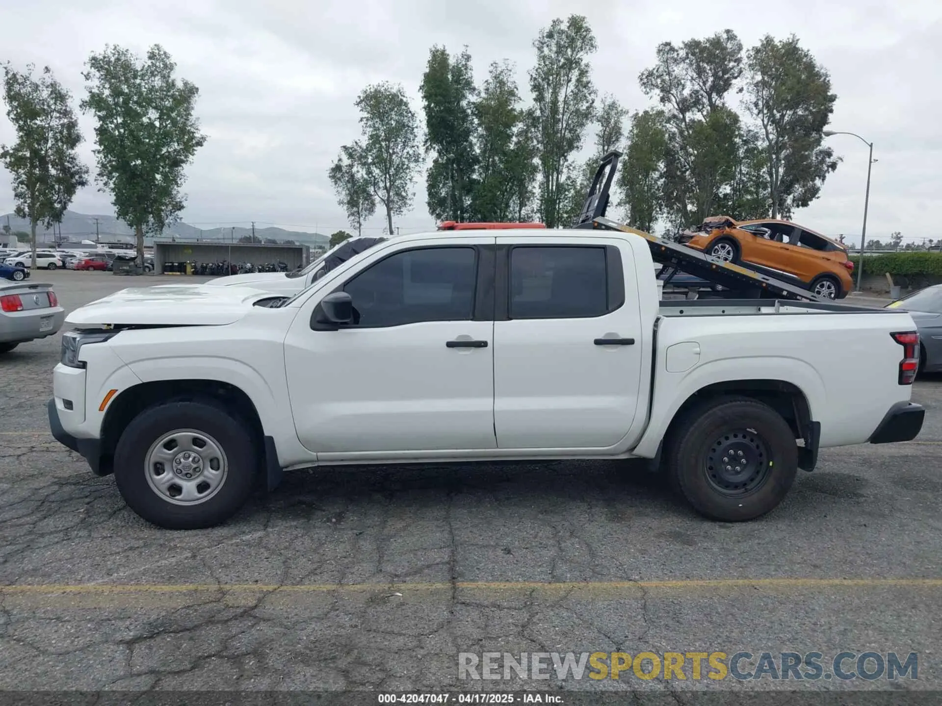 14 Photograph of a damaged car 1N6ED1EJ7NN608316 NISSAN FRONTIER 2022