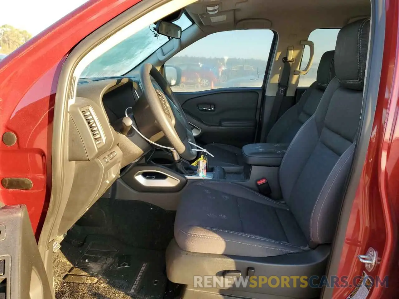 7 Photograph of a damaged car 1N6ED1EJ8NN612083 NISSAN FRONTIER 2022