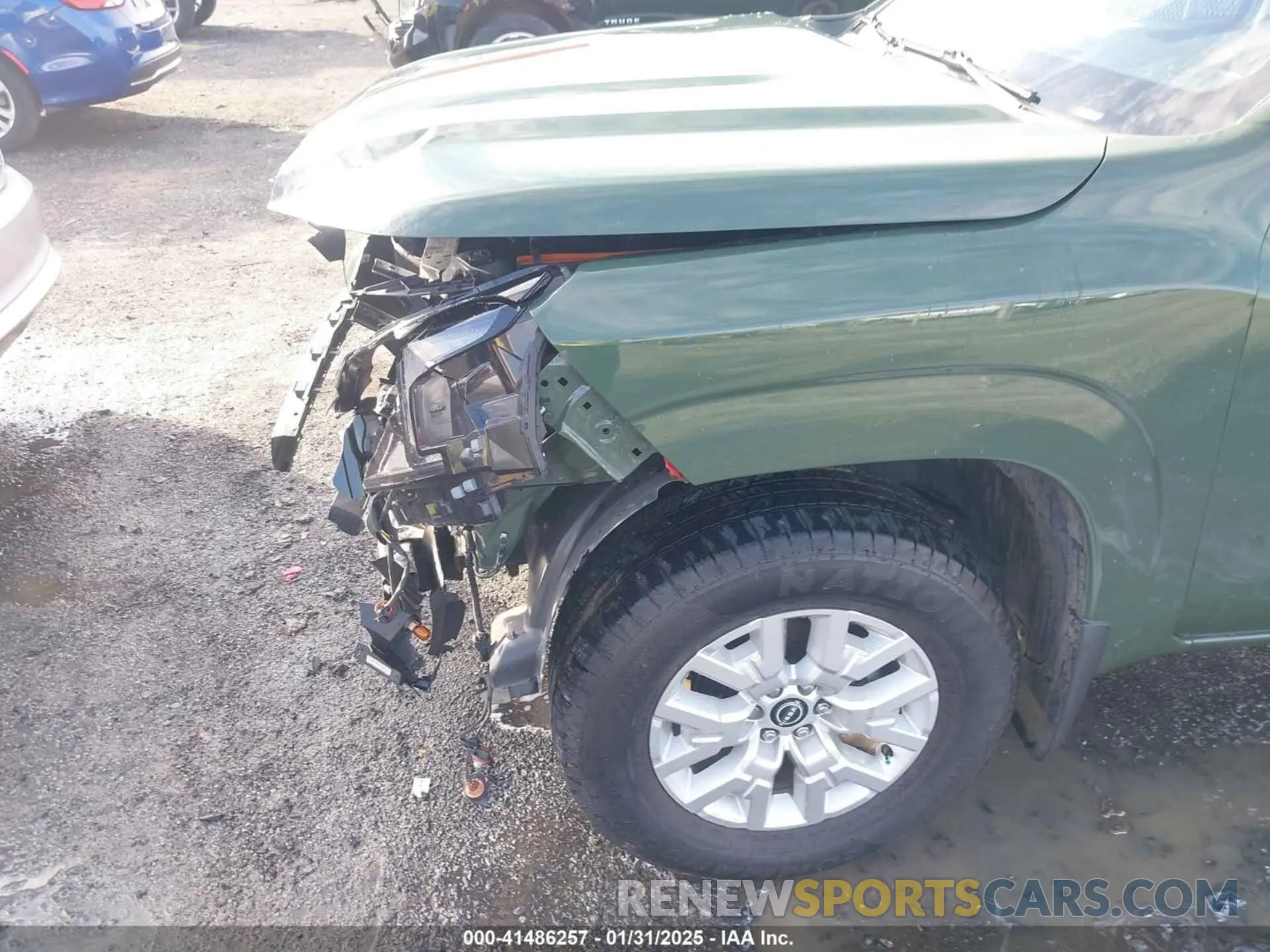 17 Photograph of a damaged car 1N6ED1EJ9NN608138 NISSAN FRONTIER 2022
