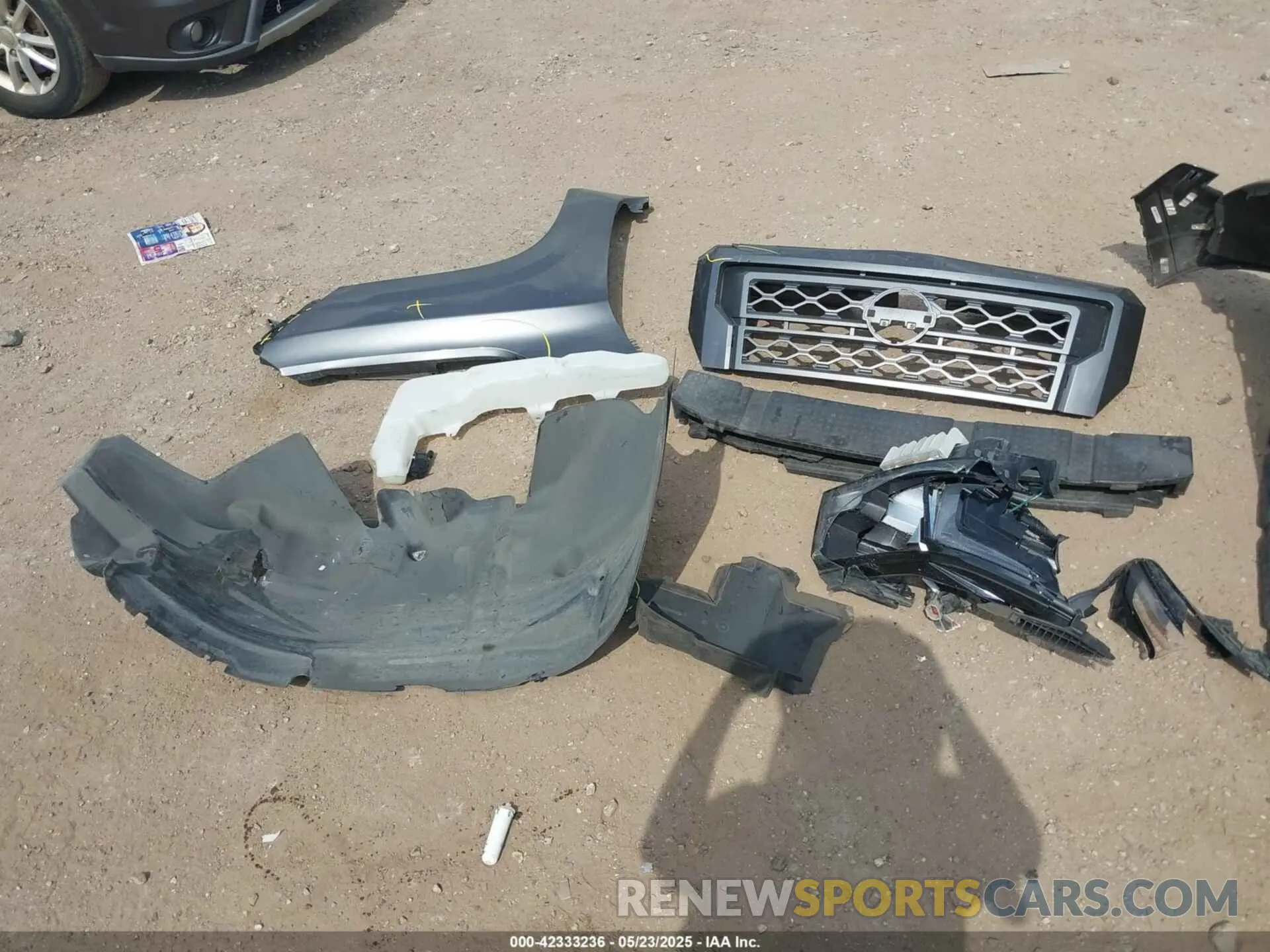 12 Photograph of a damaged car 1N6ED1EJ9NN652592 NISSAN FRONTIER 2022