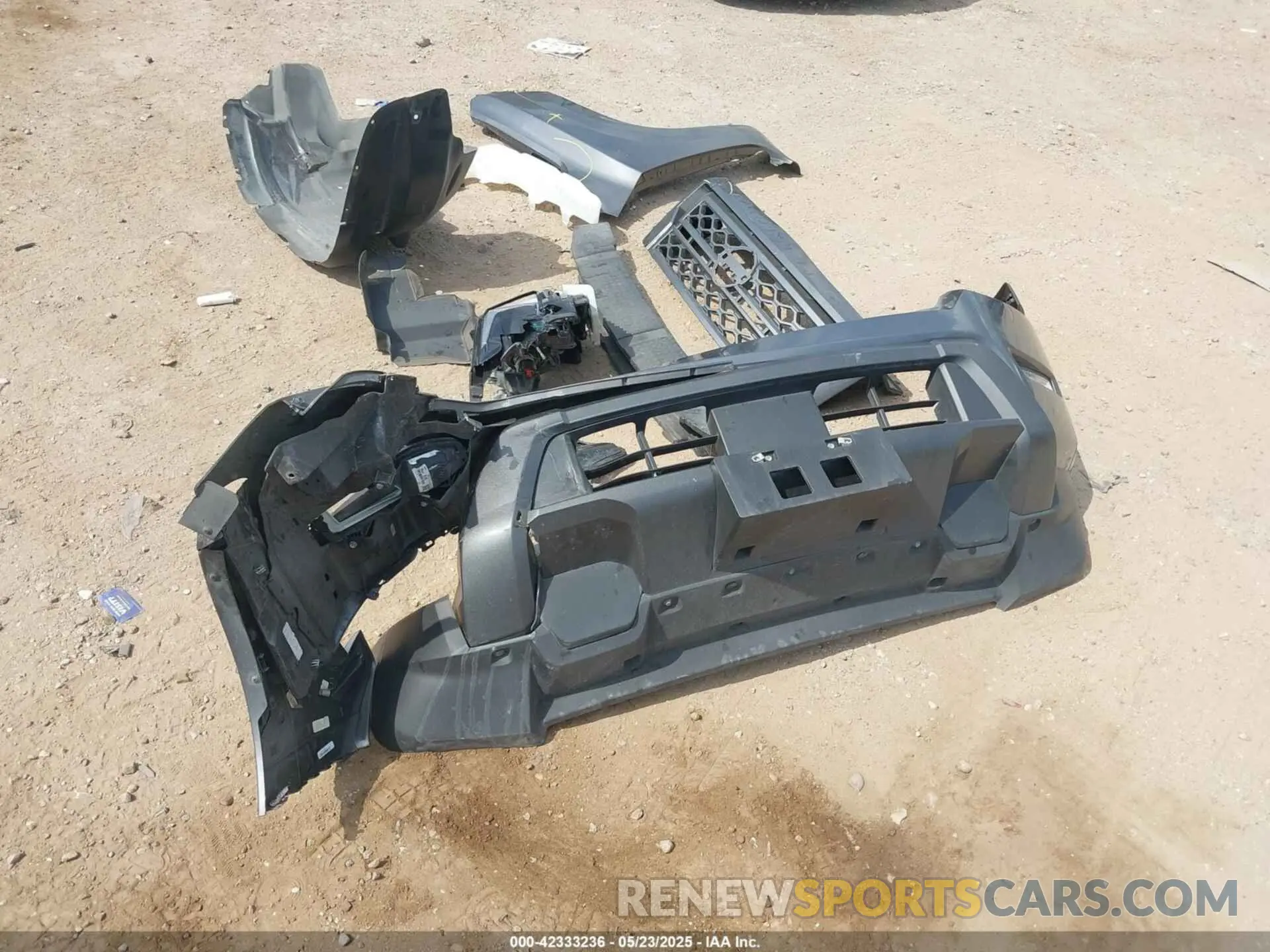 18 Photograph of a damaged car 1N6ED1EJ9NN652592 NISSAN FRONTIER 2022