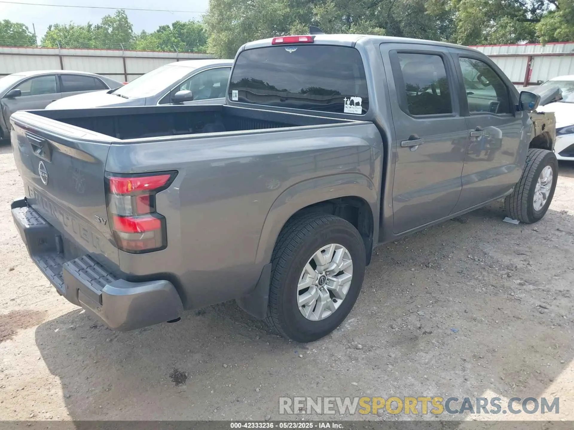 4 Photograph of a damaged car 1N6ED1EJ9NN652592 NISSAN FRONTIER 2022