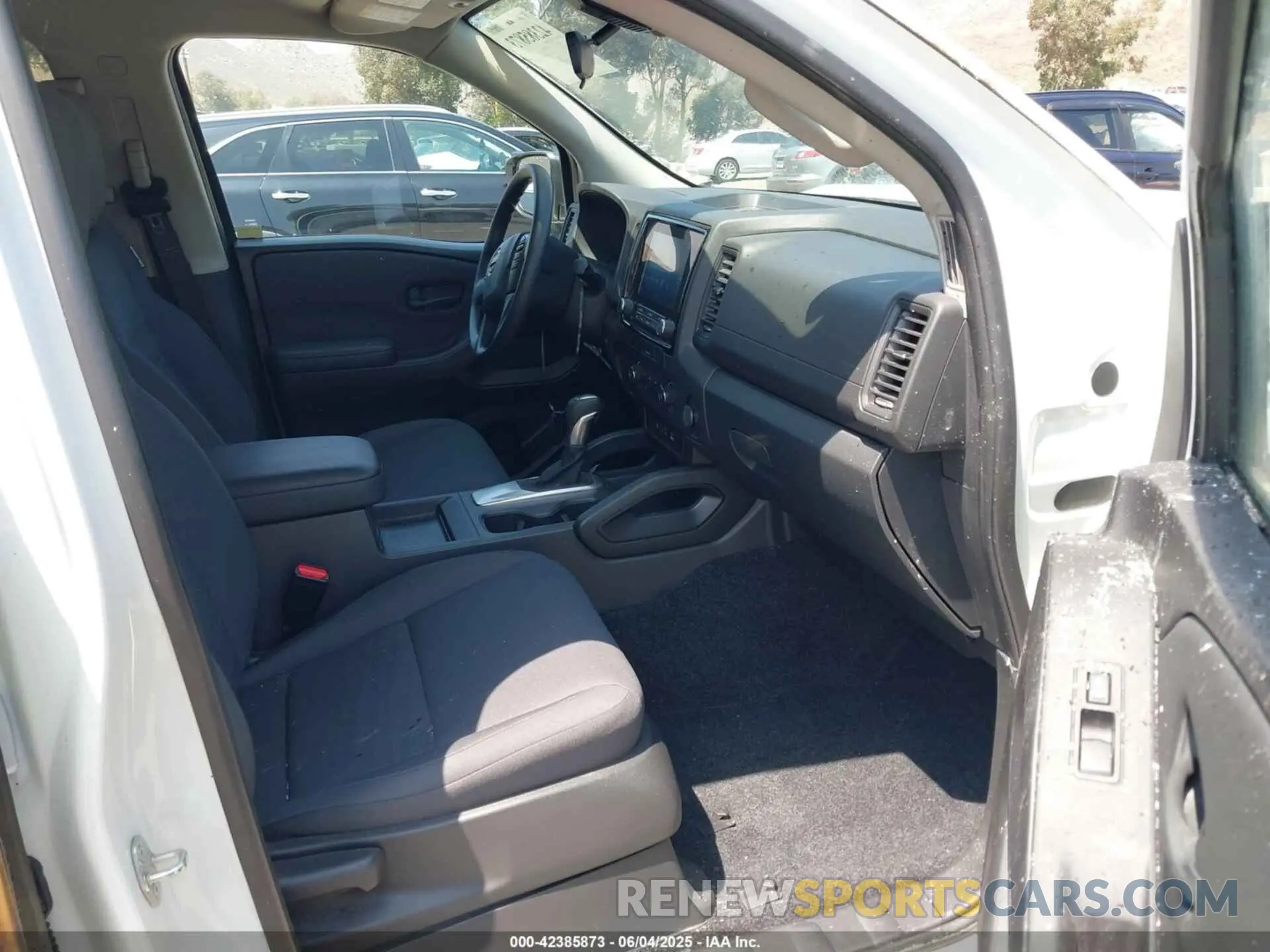 5 Photograph of a damaged car 1N6ED1EJ9NN693417 NISSAN FRONTIER 2022