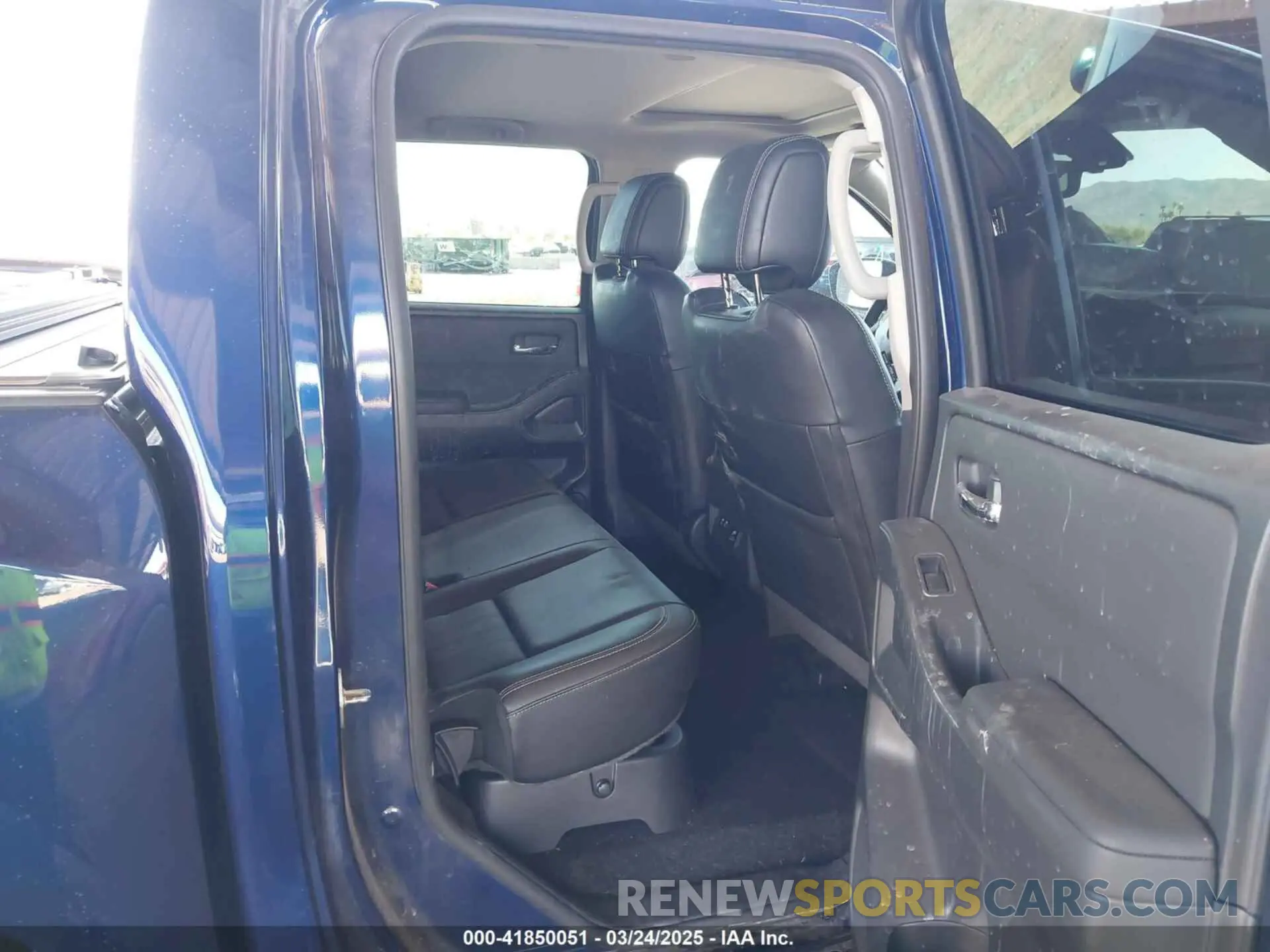 8 Photograph of a damaged car 1N6ED1EK0NN654126 NISSAN FRONTIER 2022