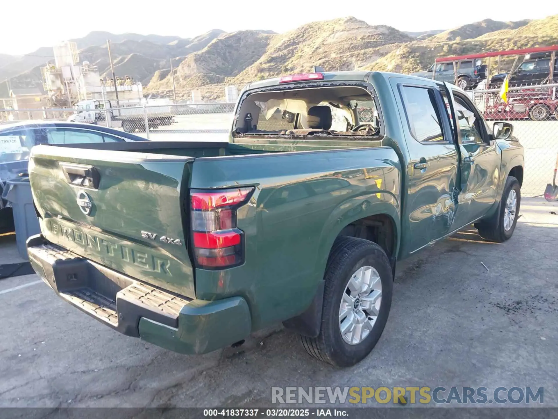 4 Photograph of a damaged car 1N6ED1EK1NN683652 NISSAN FRONTIER 2022