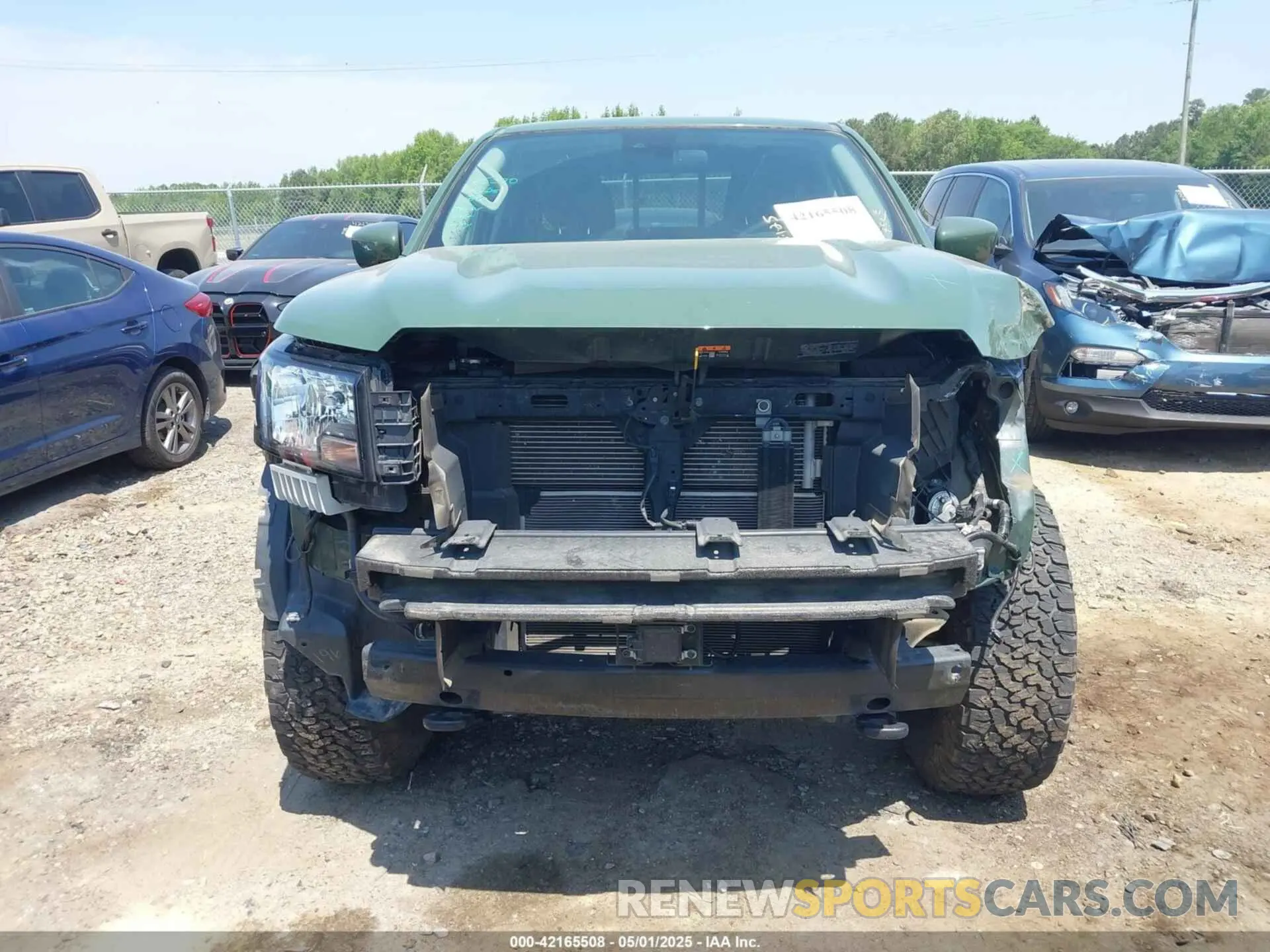 13 Photograph of a damaged car 1N6ED1EK2NN617109 NISSAN FRONTIER 2022