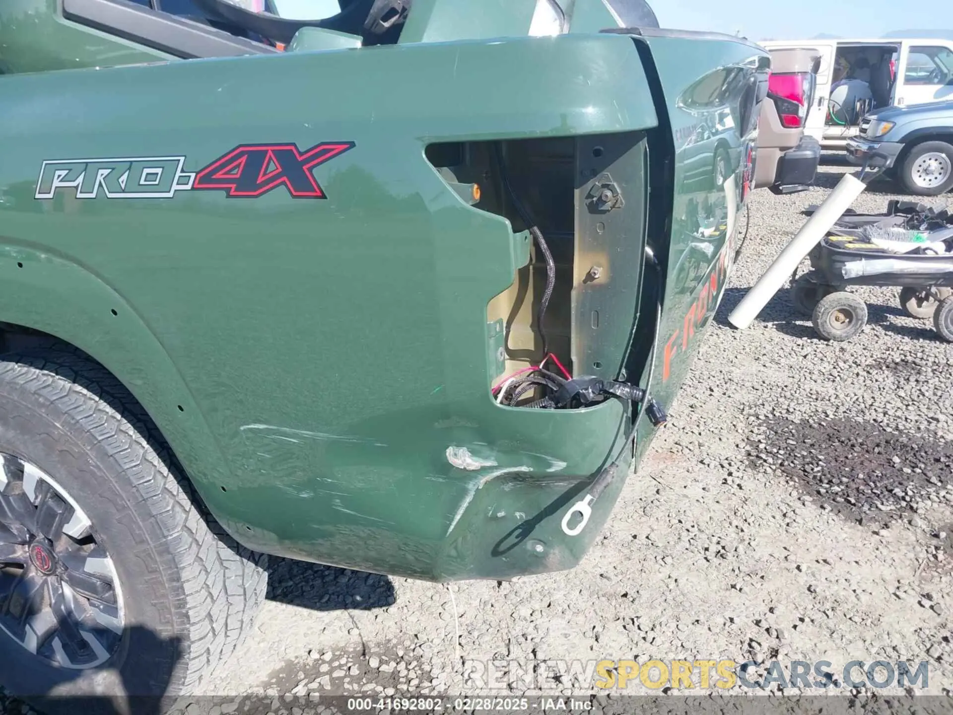 19 Photograph of a damaged car 1N6ED1EK2NN665404 NISSAN FRONTIER 2022