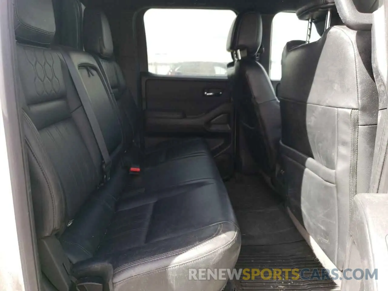 10 Photograph of a damaged car 1N6ED1EK3NN611691 NISSAN FRONTIER 2022