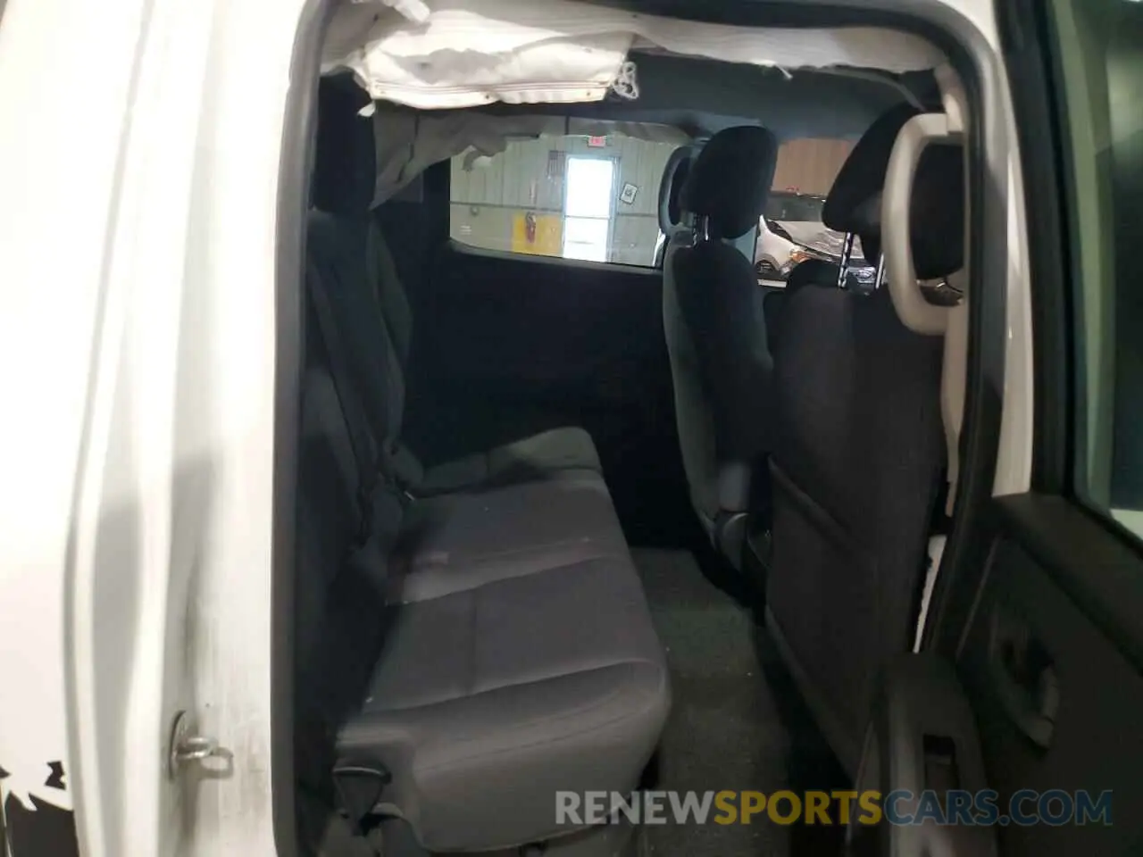 10 Photograph of a damaged car 1N6ED1EK5NN610056 NISSAN FRONTIER 2022