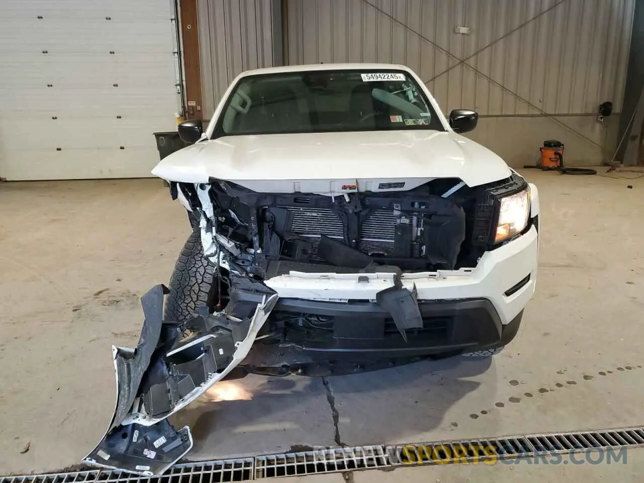 5 Photograph of a damaged car 1N6ED1EK5NN610056 NISSAN FRONTIER 2022