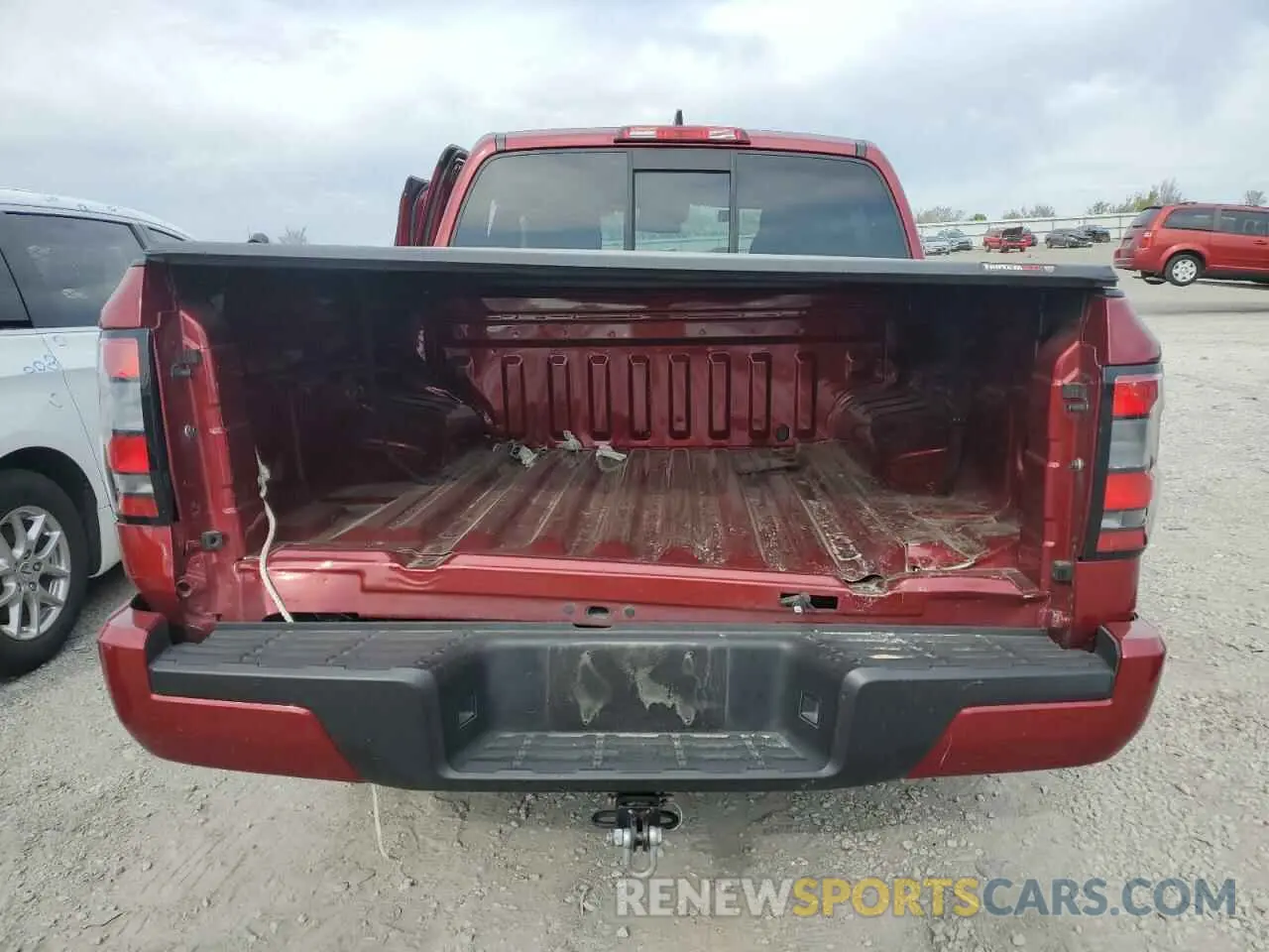 6 Photograph of a damaged car 1N6ED1EK5NN615354 NISSAN FRONTIER 2022