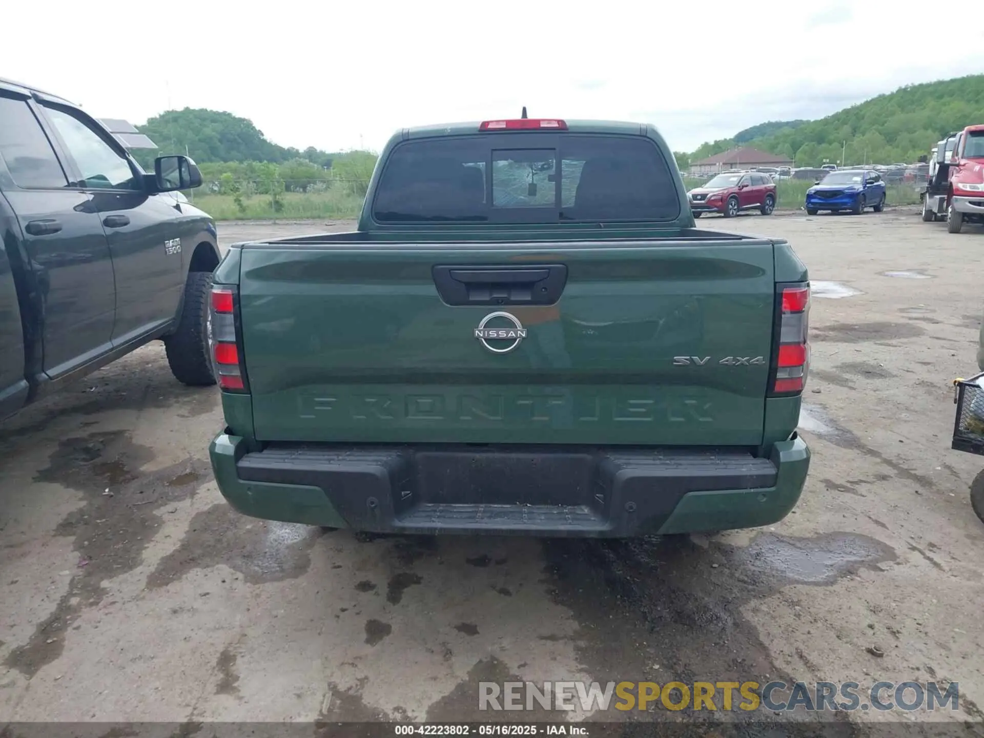 17 Photograph of a damaged car 1N6ED1EK6NN603200 NISSAN FRONTIER 2022