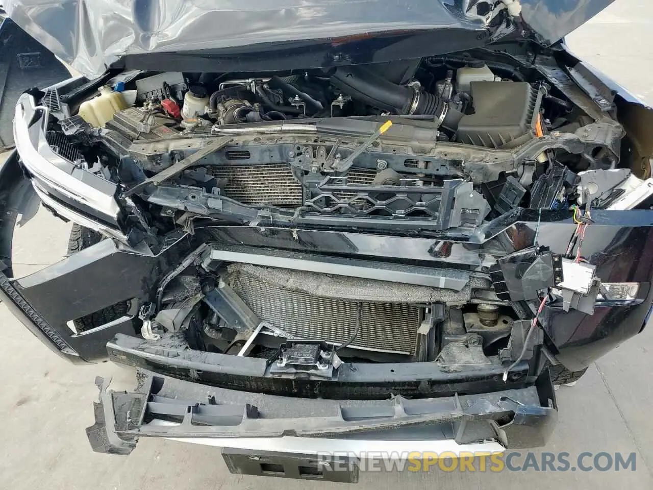 11 Photograph of a damaged car 1N6ED1EK6NN622667 NISSAN FRONTIER 2022