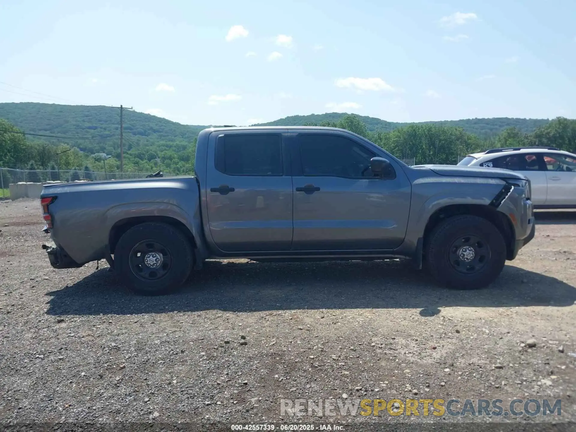 14 Photograph of a damaged car 1N6ED1EK7NN628011 NISSAN FRONTIER 2022