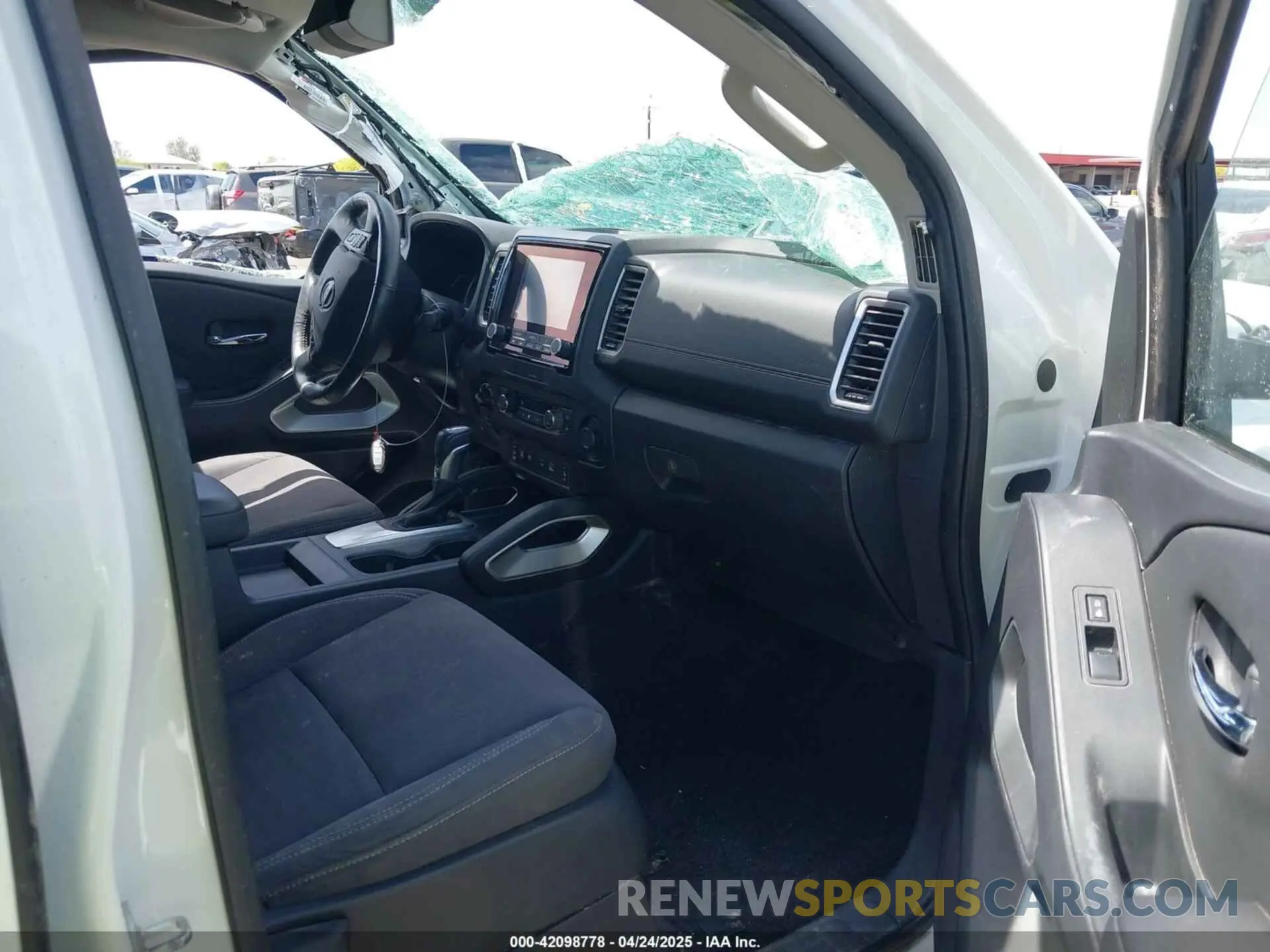 5 Photograph of a damaged car 1N6ED1EK7NN646900 NISSAN FRONTIER 2022