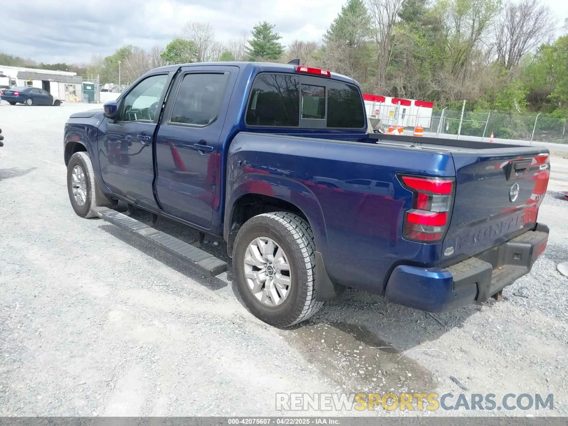 3 Photograph of a damaged car 1N6ED1EK8NN633198 NISSAN FRONTIER 2022