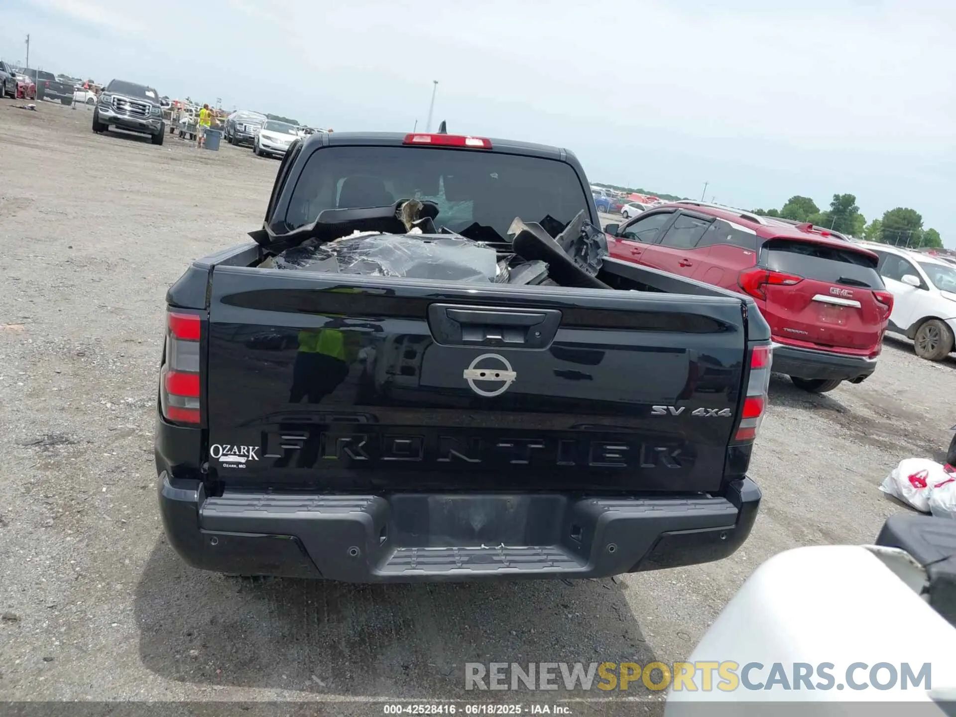 15 Photograph of a damaged car 1N6ED1EKXNN670821 NISSAN FRONTIER 2022