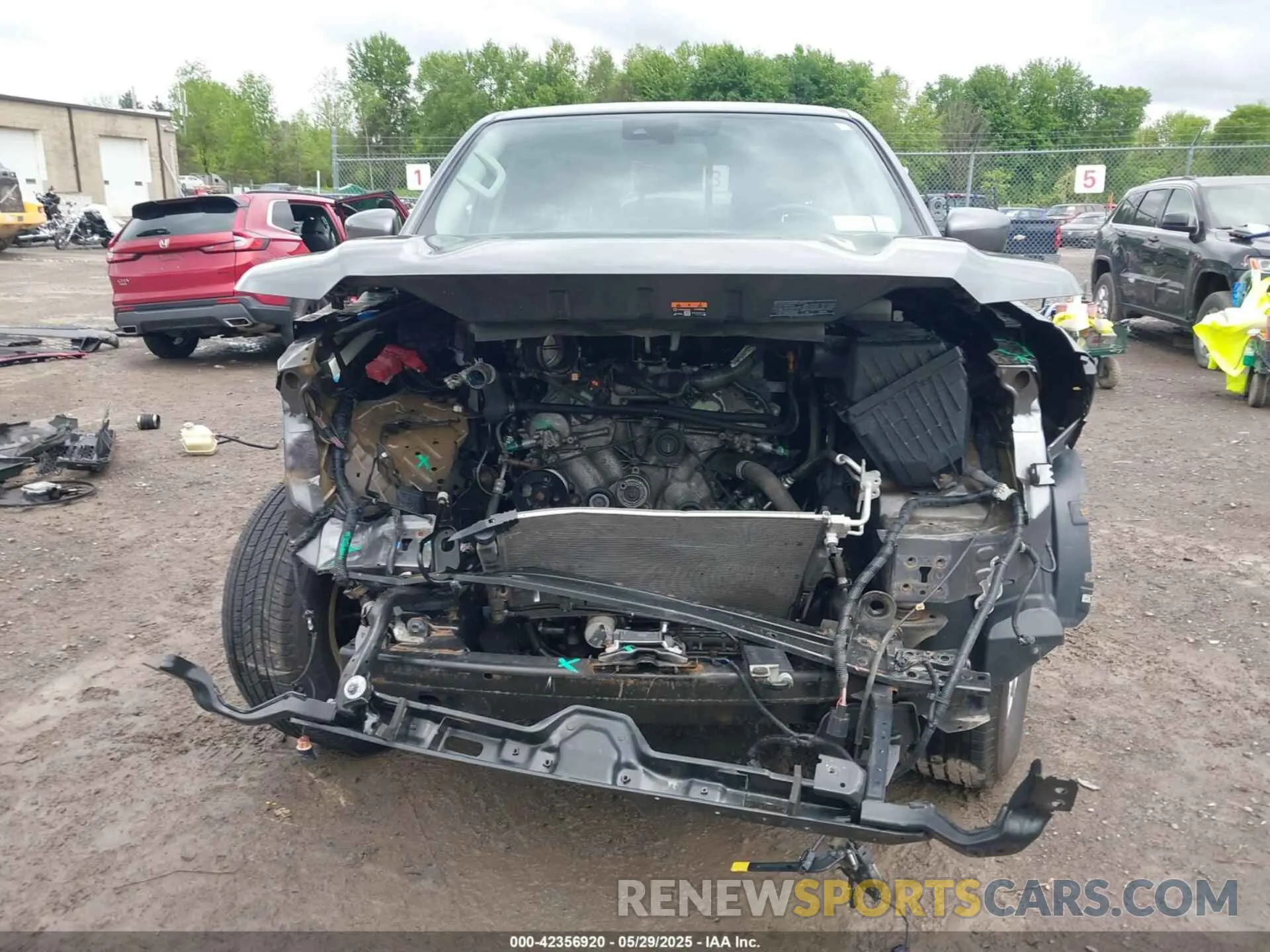 13 Photograph of a damaged car 1N6ED1FK5NN646327 NISSAN FRONTIER 2022