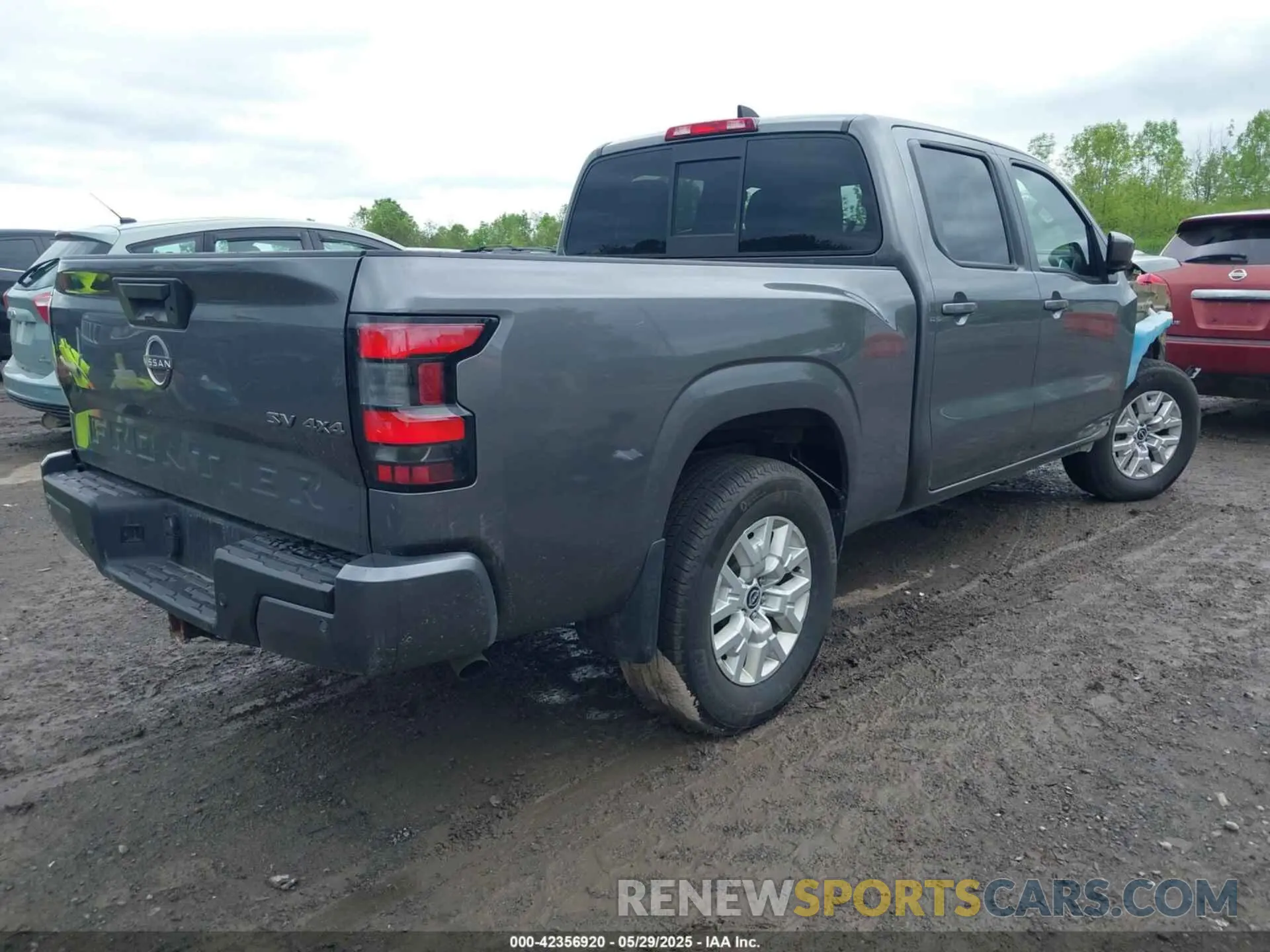 4 Photograph of a damaged car 1N6ED1FK5NN646327 NISSAN FRONTIER 2022