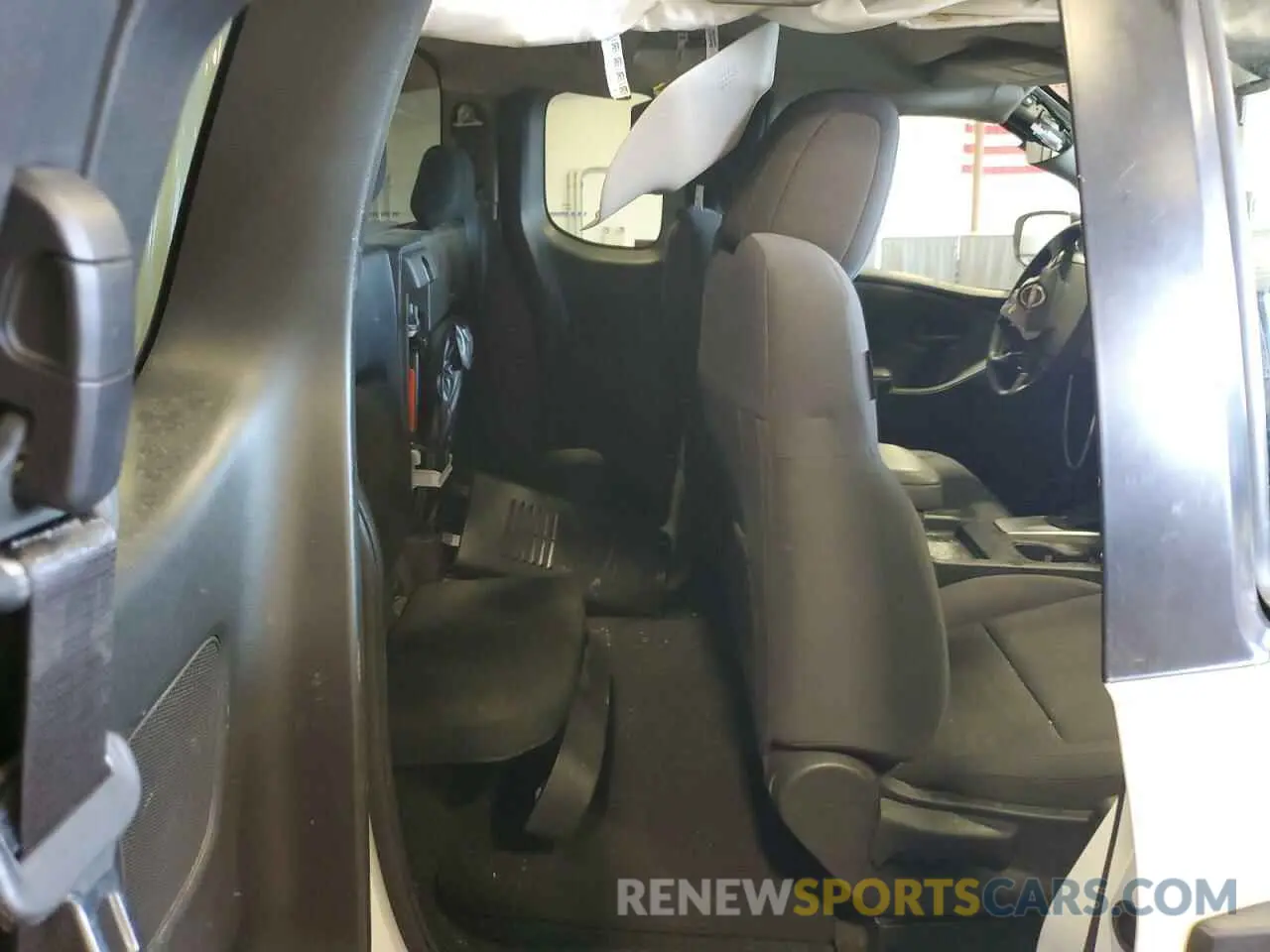 10 Photograph of a damaged car 1N6ED1CM1PN609767 NISSAN FRONTIER 2023