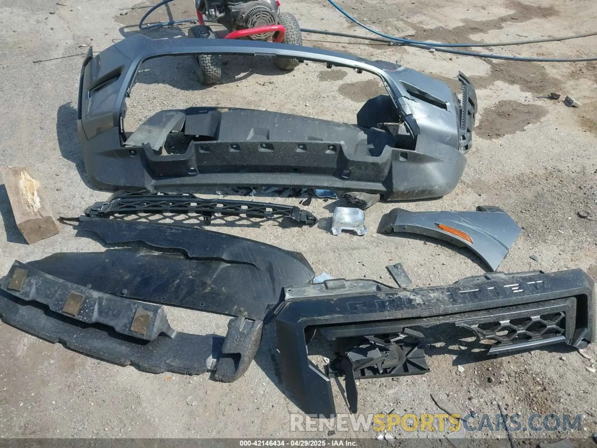 12 Photograph of a damaged car 1N6ED1CM6PN622241 NISSAN FRONTIER 2023