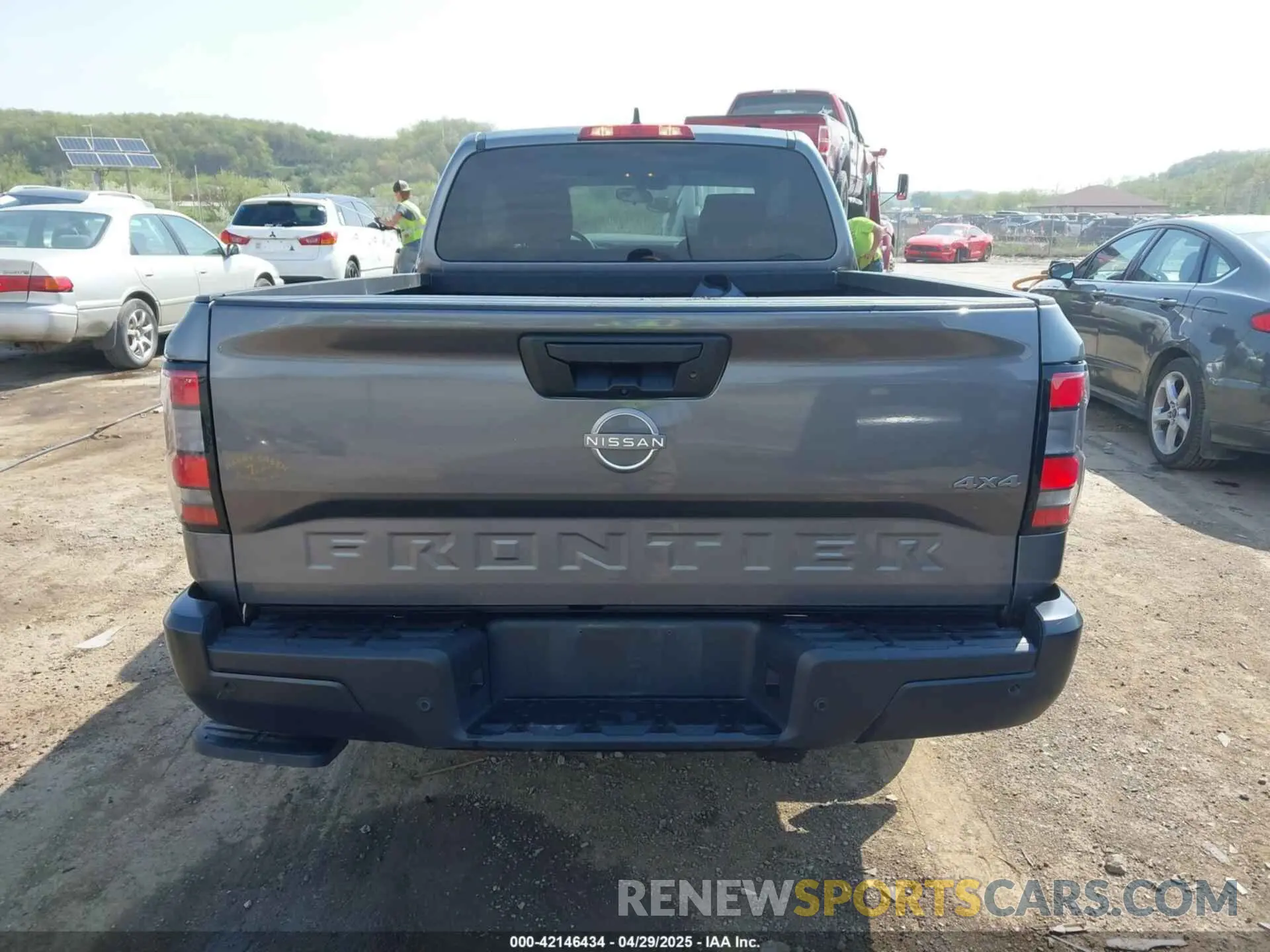 17 Photograph of a damaged car 1N6ED1CM6PN622241 NISSAN FRONTIER 2023