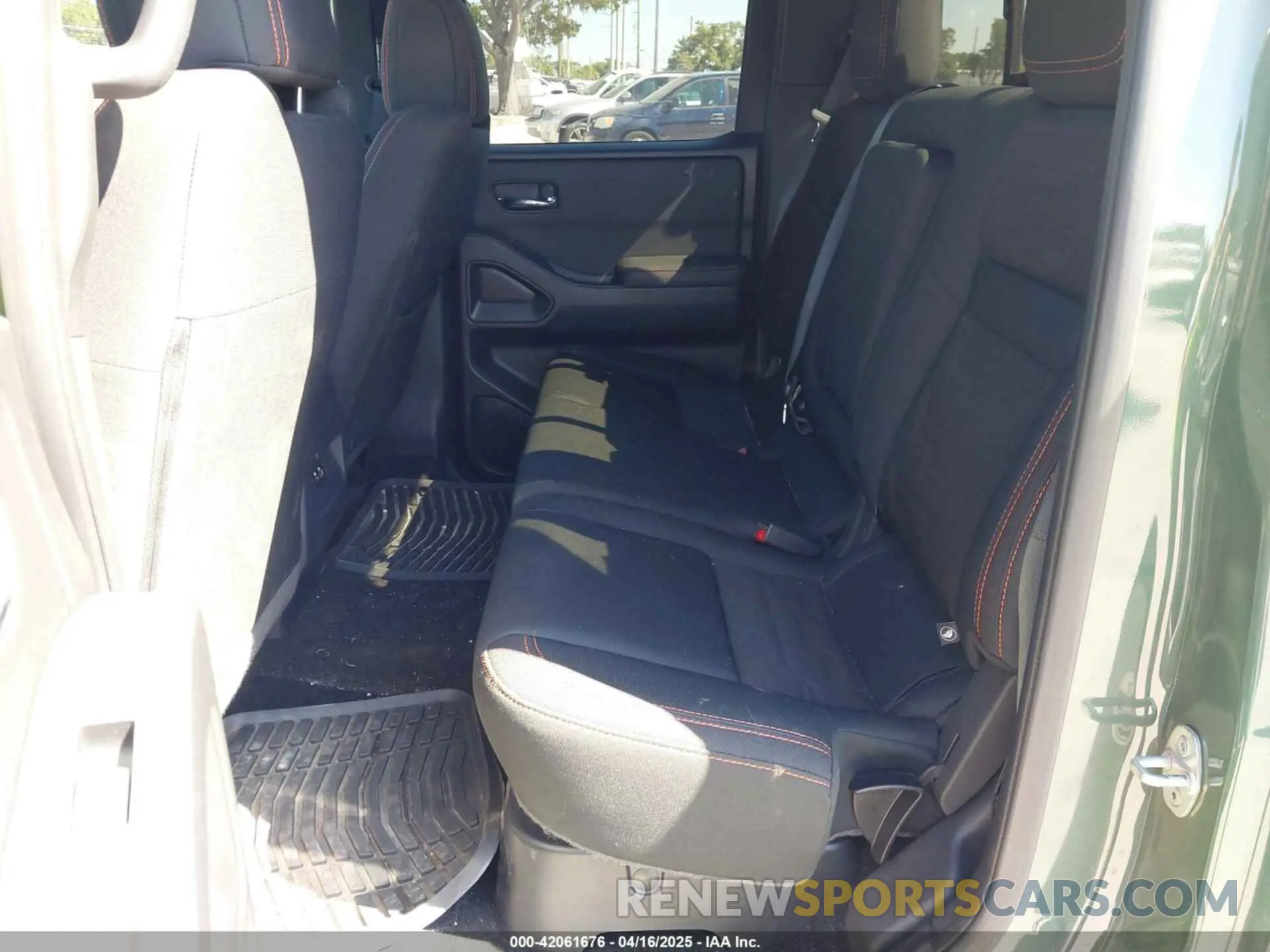 8 Photograph of a damaged car 1N6ED1EJ2PN620439 NISSAN FRONTIER 2023