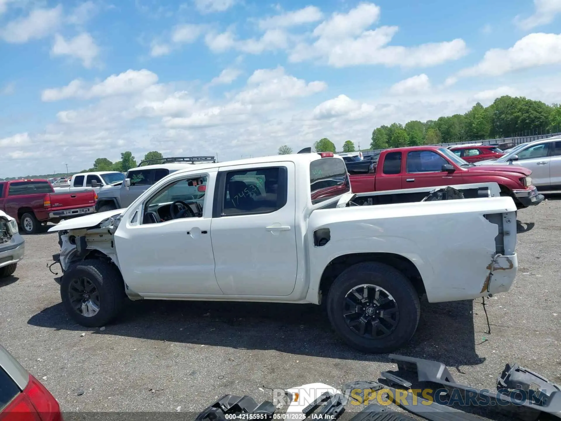 15 Photograph of a damaged car 1N6ED1EJ5PN643830 NISSAN FRONTIER 2023