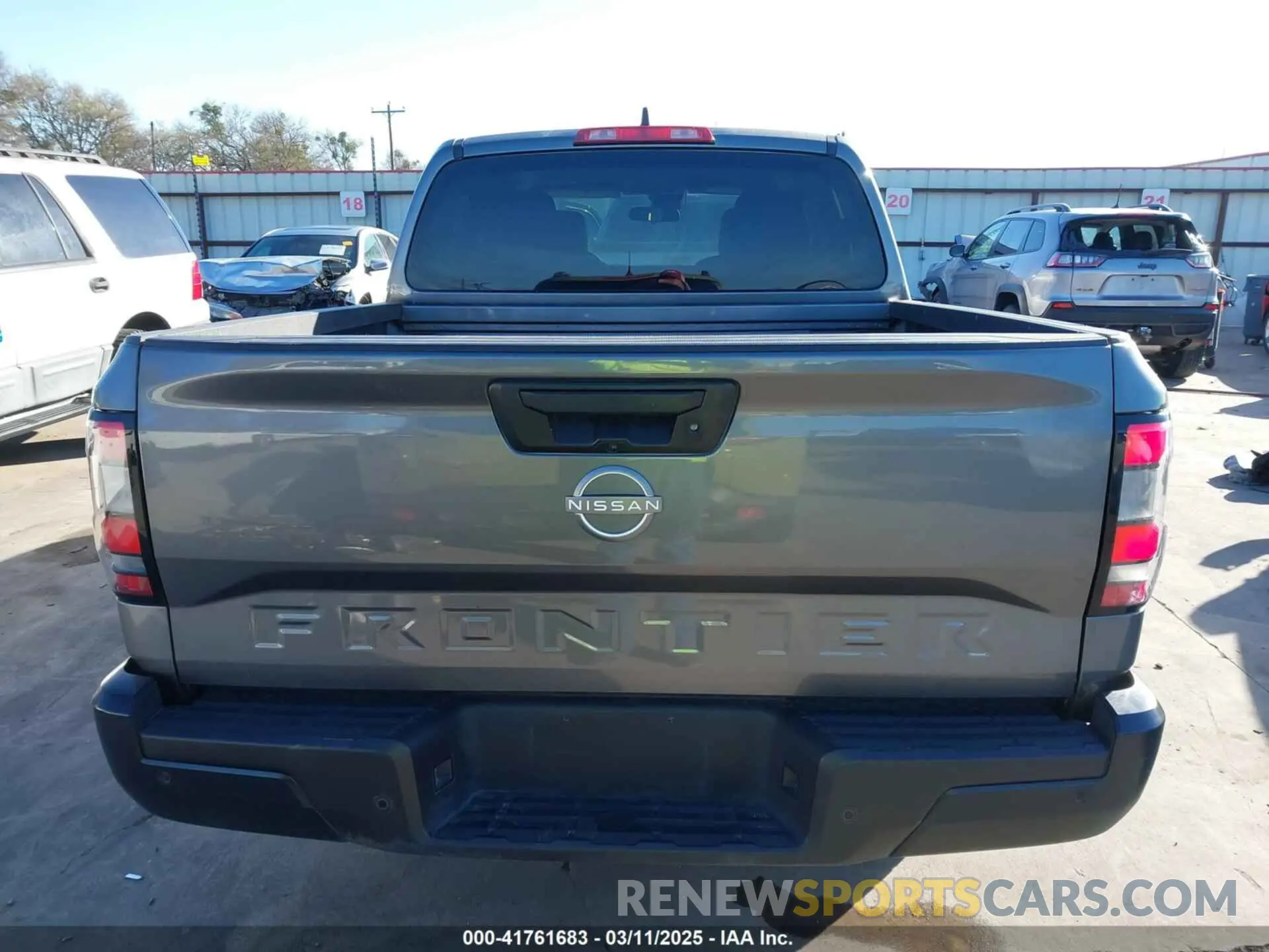 17 Photograph of a damaged car 1N6ED1EJ6PN622064 NISSAN FRONTIER 2023