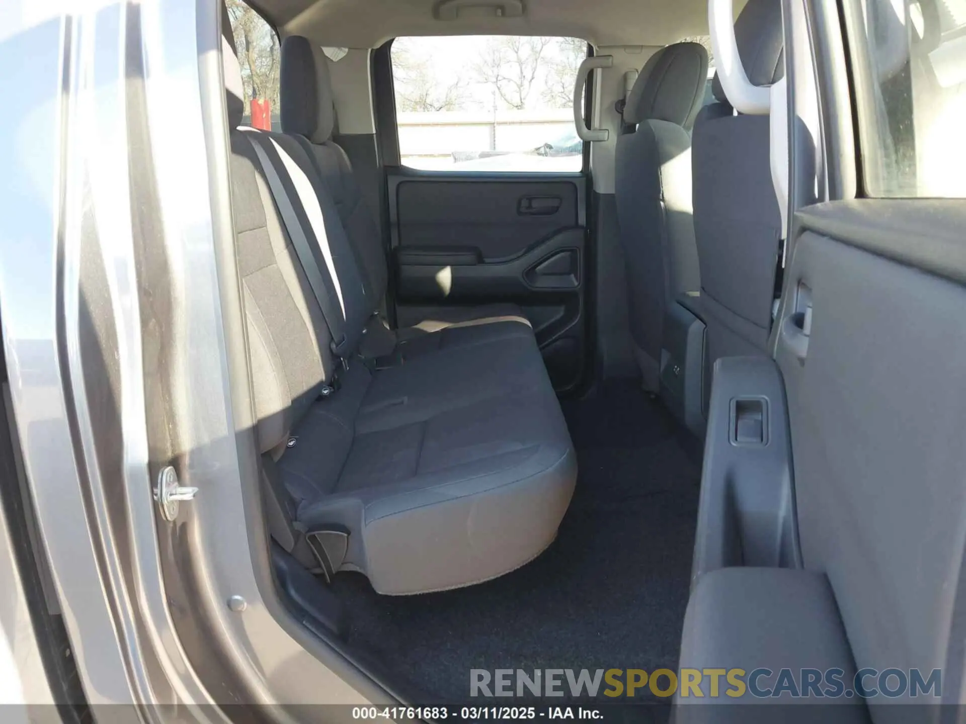 8 Photograph of a damaged car 1N6ED1EJ6PN622064 NISSAN FRONTIER 2023