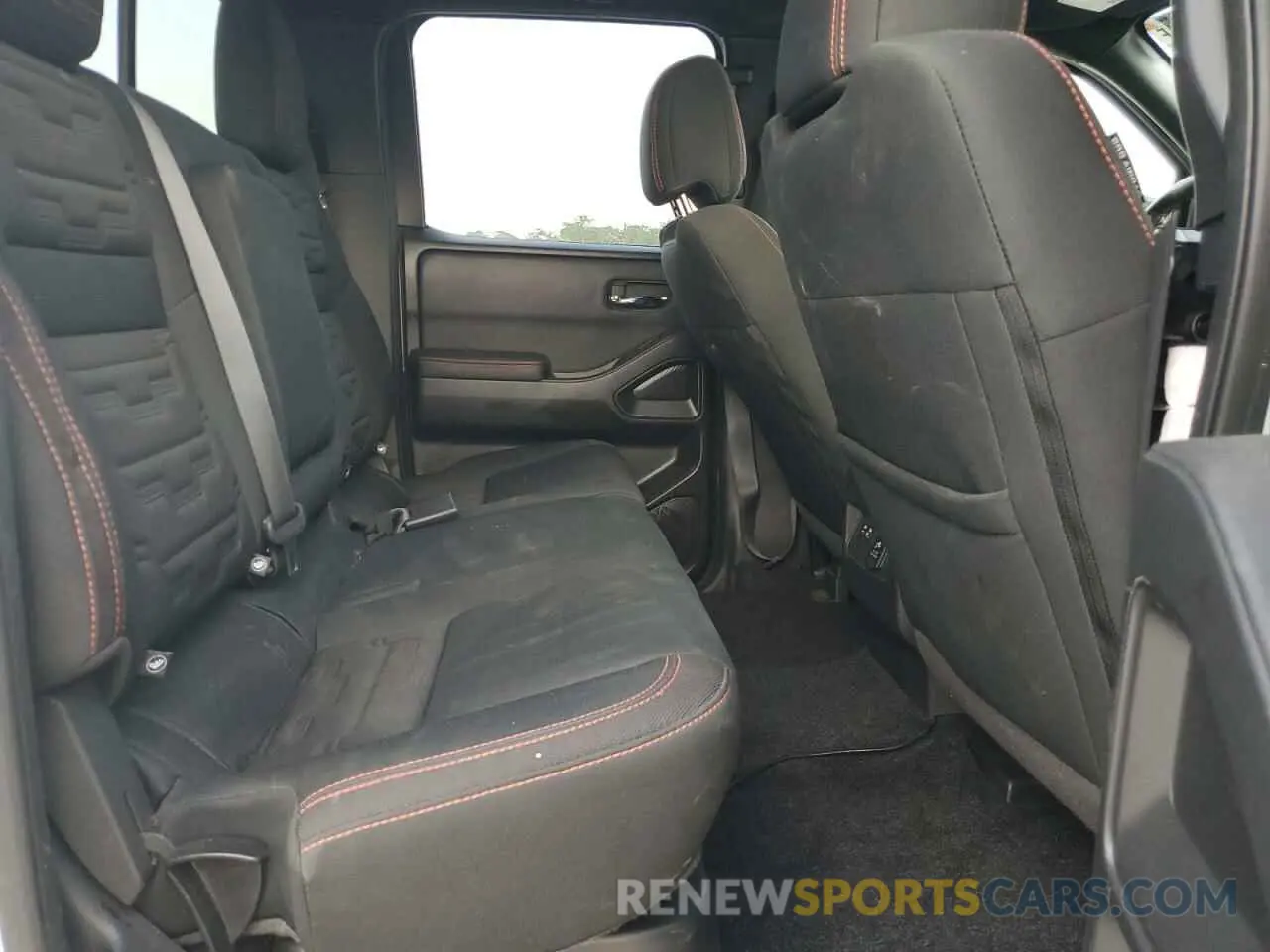 11 Photograph of a damaged car 1N6ED1EJ6PN661933 NISSAN FRONTIER 2023