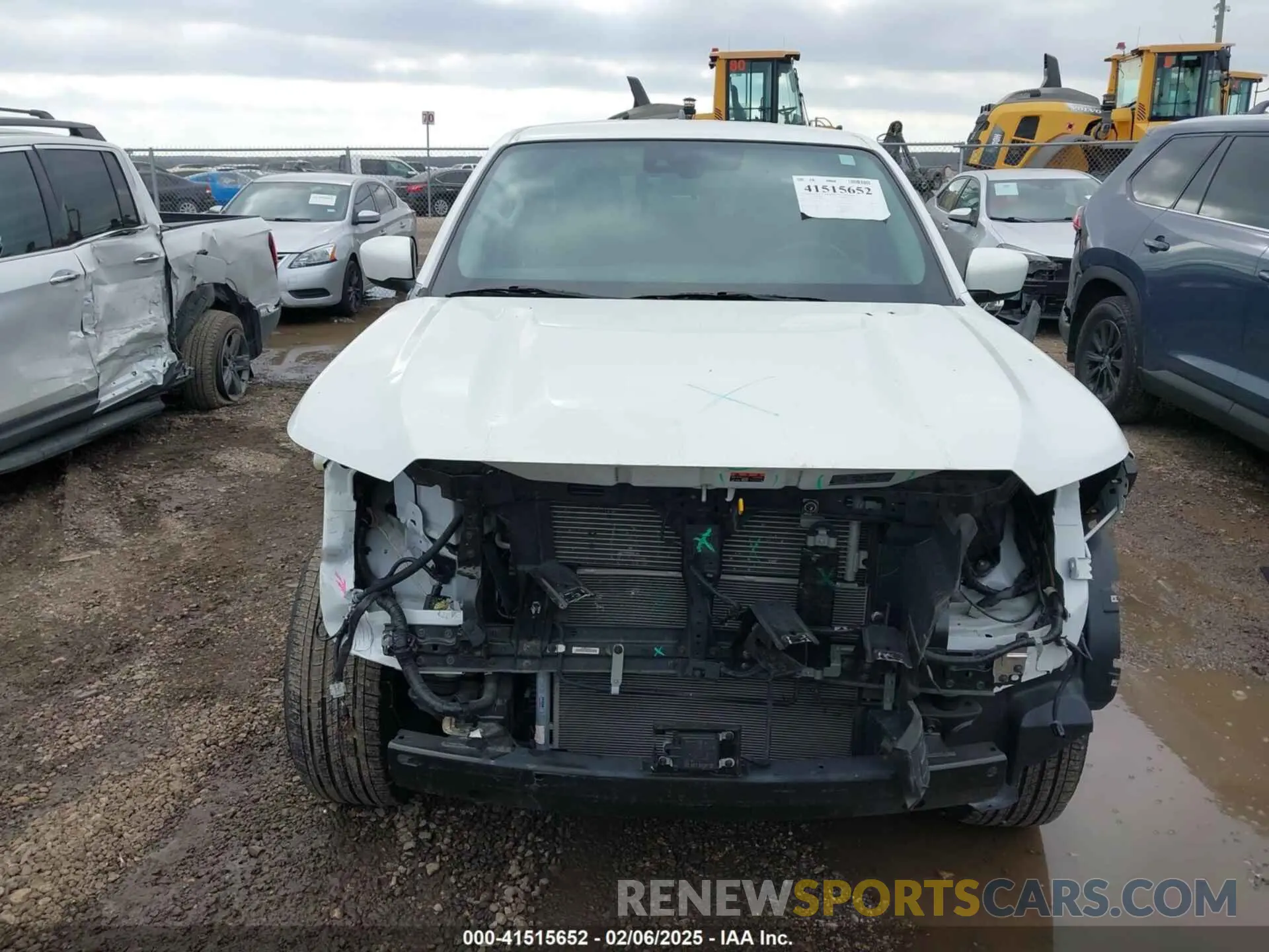13 Photograph of a damaged car 1N6ED1EJ8PN606271 NISSAN FRONTIER 2023