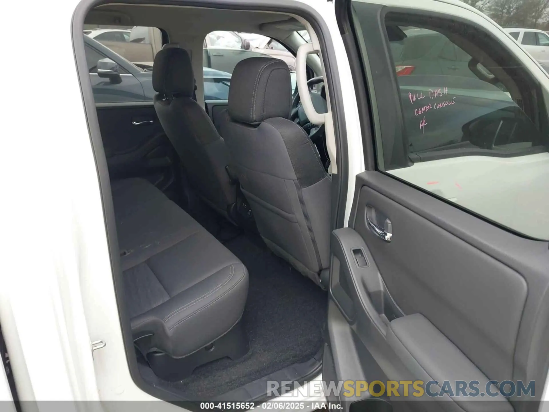 8 Photograph of a damaged car 1N6ED1EJ8PN606271 NISSAN FRONTIER 2023