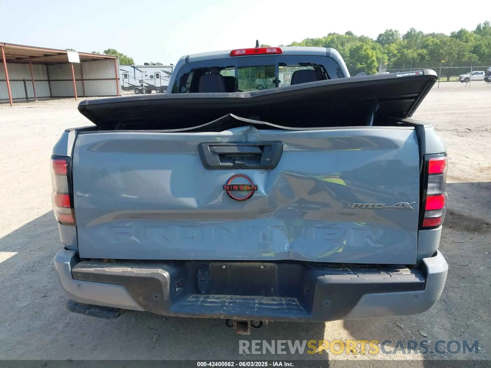 16 Photograph of a damaged car 1N6ED1EK4PN622489 NISSAN FRONTIER 2023