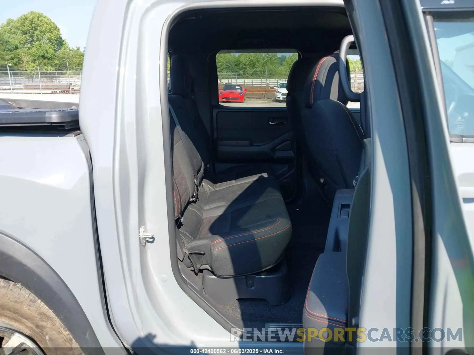 8 Photograph of a damaged car 1N6ED1EK4PN622489 NISSAN FRONTIER 2023
