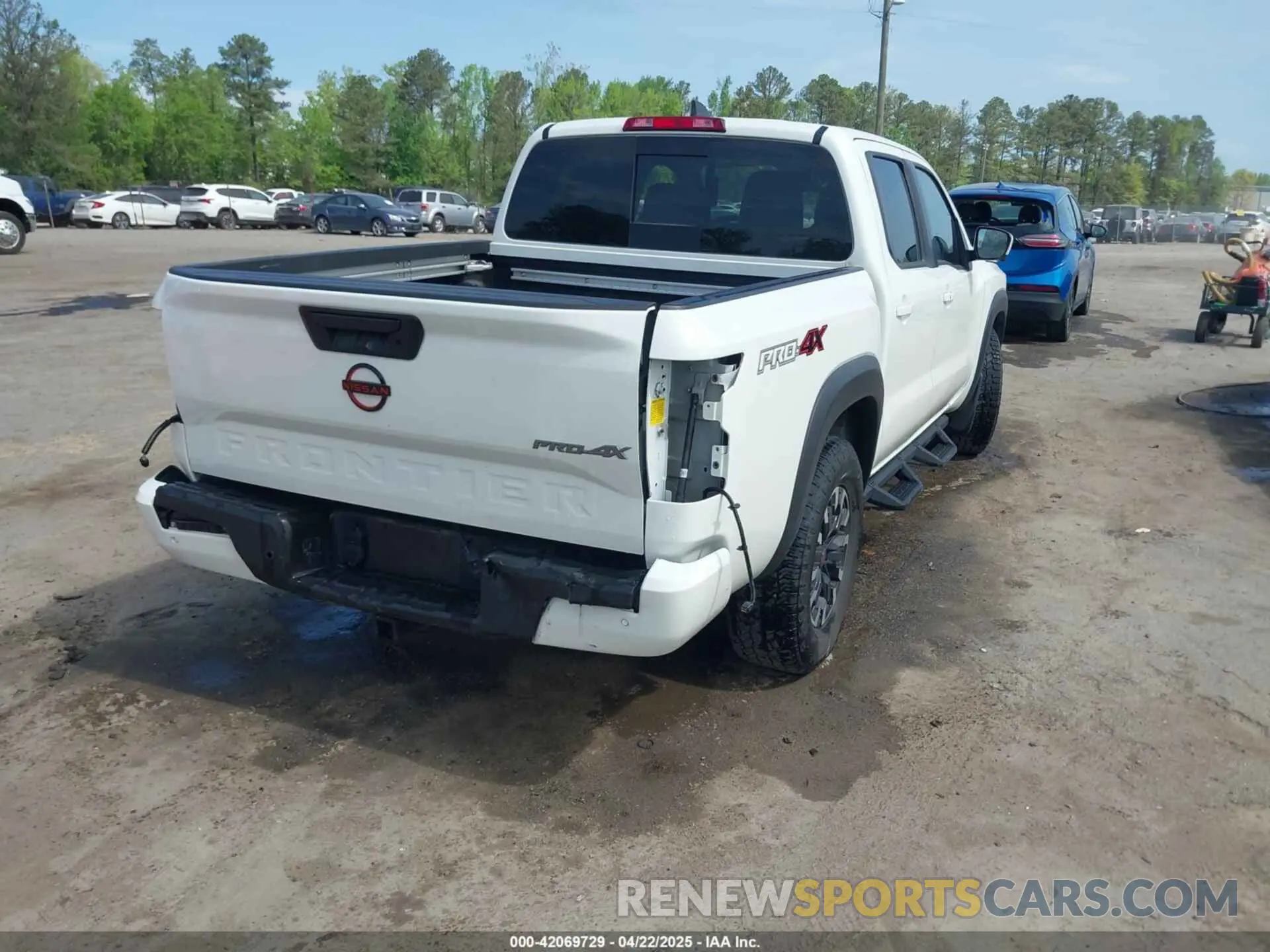 4 Photograph of a damaged car 1N6ED1EK4PN646503 NISSAN FRONTIER 2023