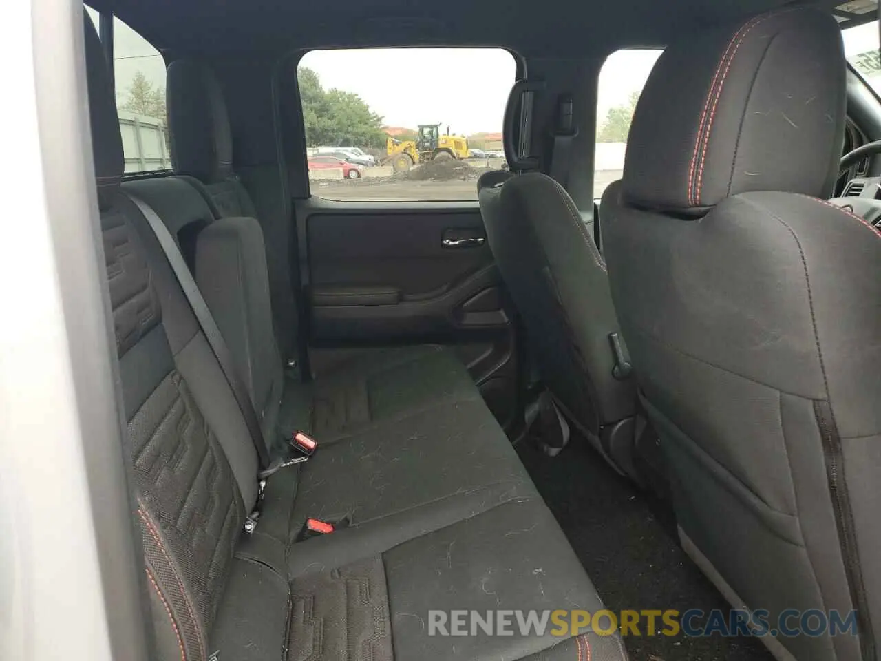10 Photograph of a damaged car 1N6ED1EK4PN672714 NISSAN FRONTIER 2023