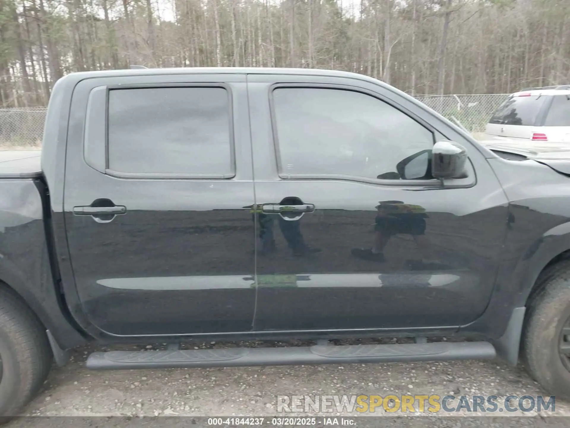 13 Photograph of a damaged car 1N6ED1EK5PN658692 NISSAN FRONTIER 2023