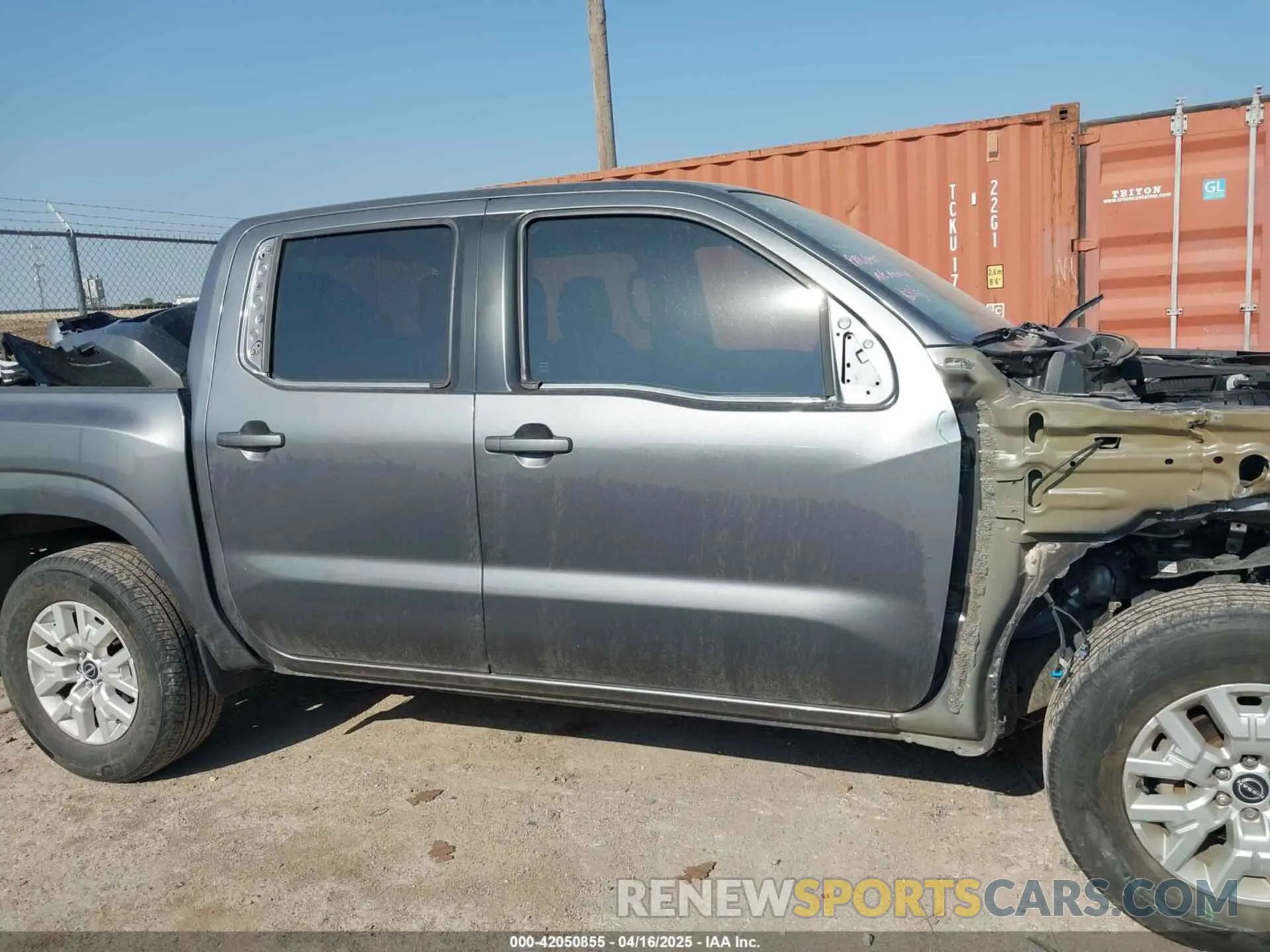 13 Photograph of a damaged car 1N6ED1EK6PN601918 NISSAN FRONTIER 2023