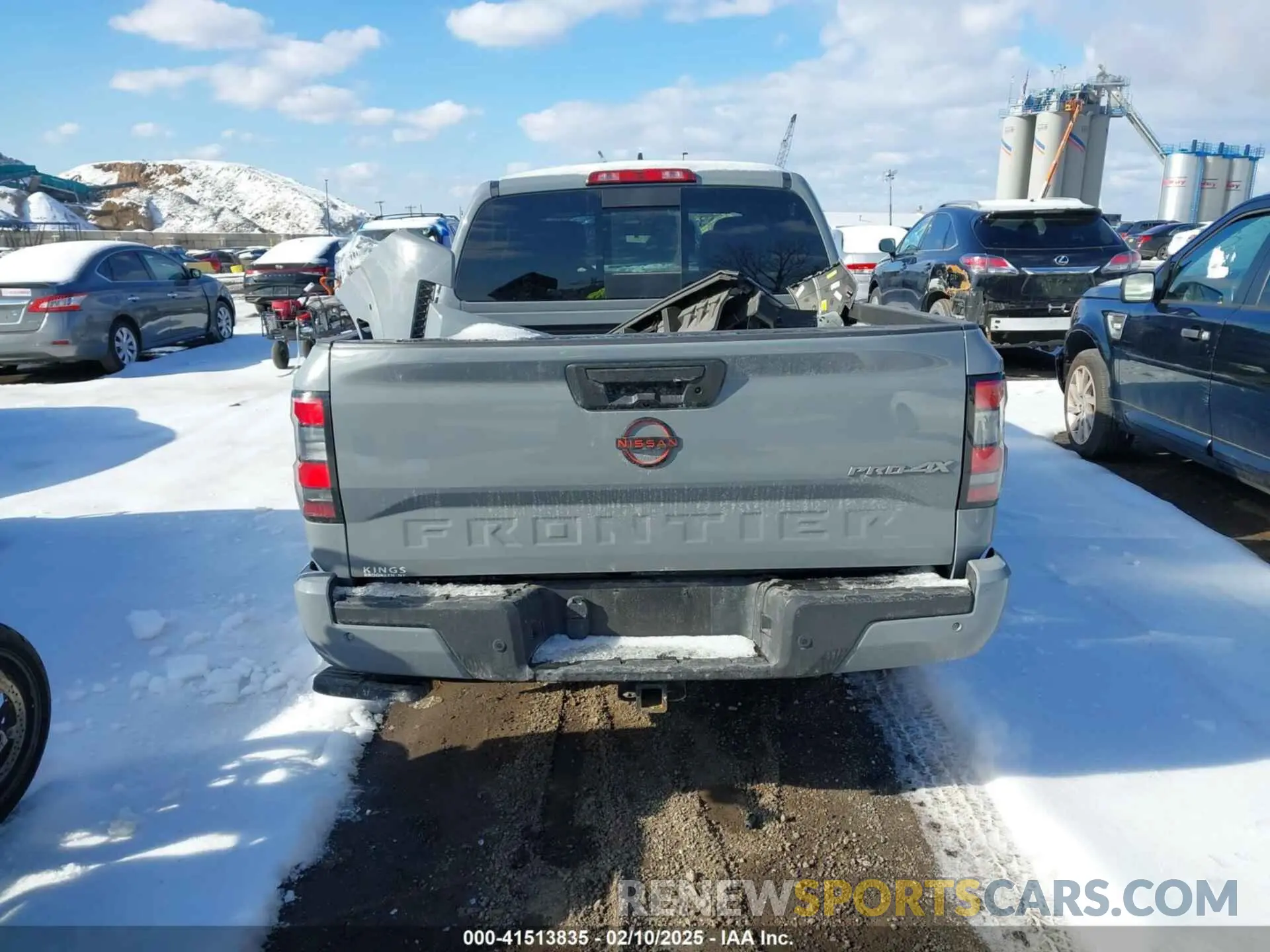 17 Photograph of a damaged car 1N6ED1EK6PN653100 NISSAN FRONTIER 2023