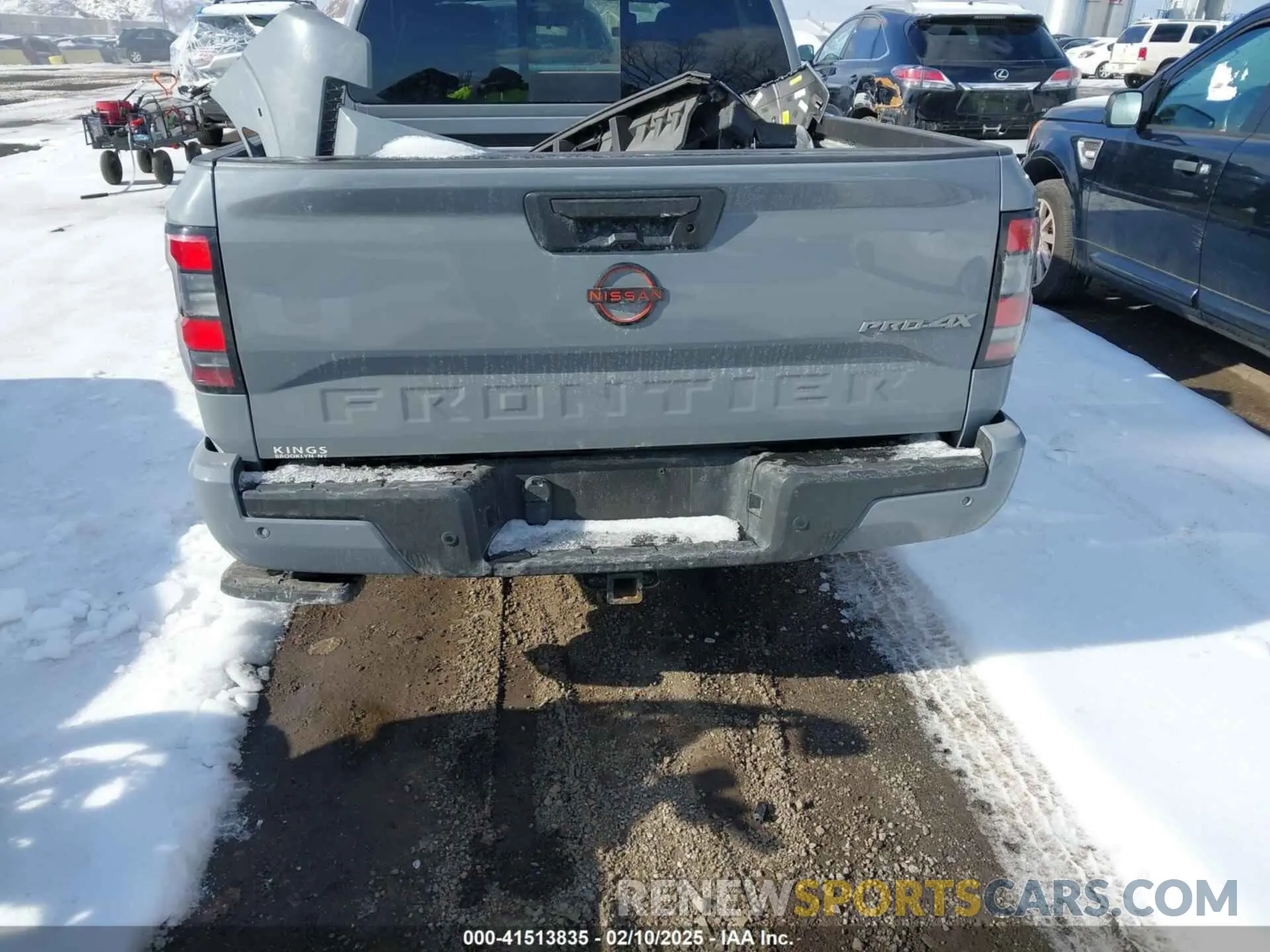 19 Photograph of a damaged car 1N6ED1EK6PN653100 NISSAN FRONTIER 2023
