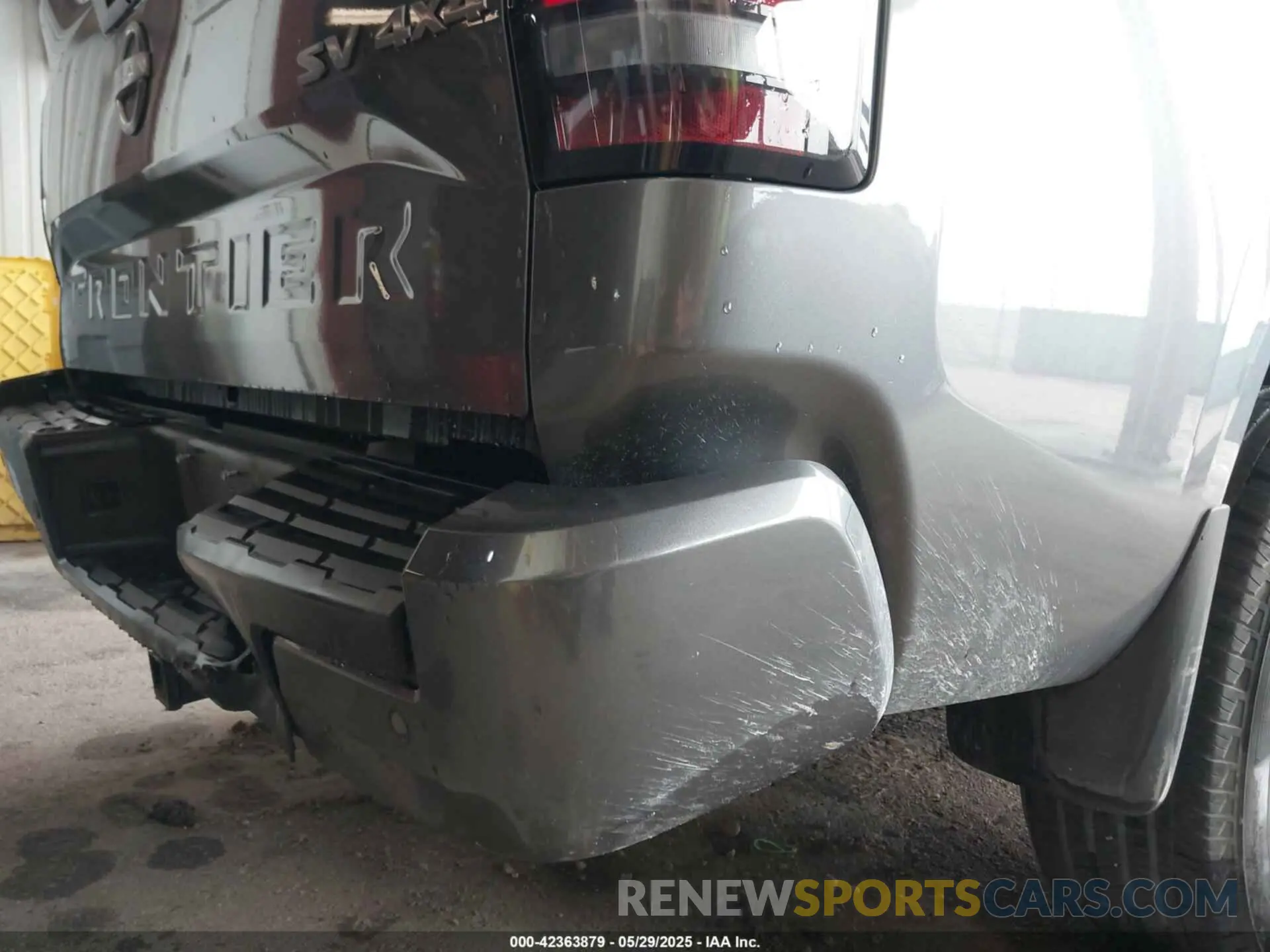 6 Photograph of a damaged car 1N6ED1EK8PN610121 NISSAN FRONTIER 2023