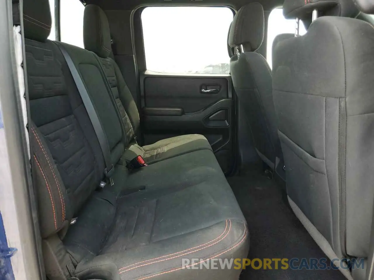 10 Photograph of a damaged car 1N6ED1EK8PN672862 NISSAN FRONTIER 2023