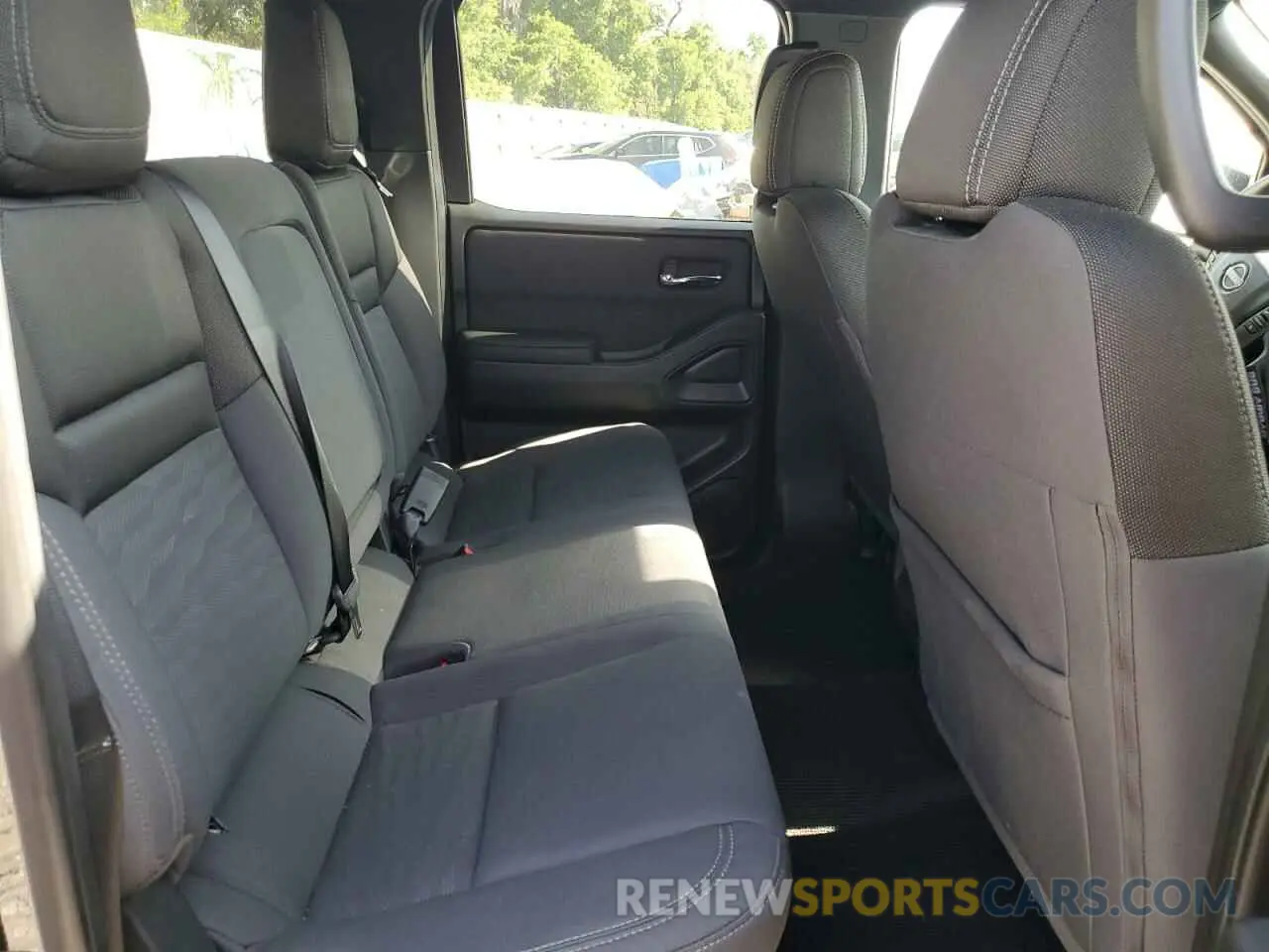 10 Photograph of a damaged car 1N6ED1EK8PN674868 NISSAN FRONTIER 2023