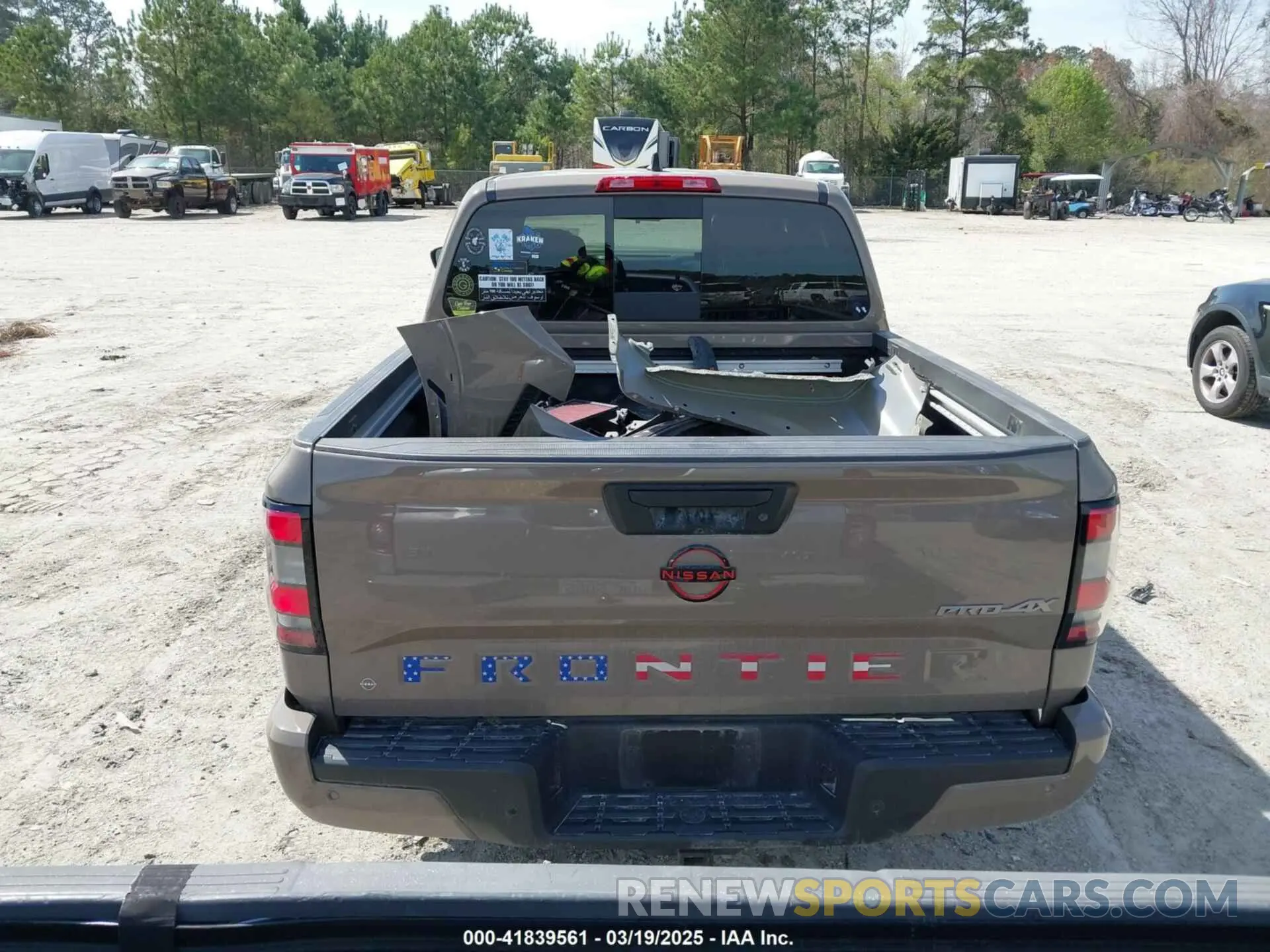 17 Photograph of a damaged car 1N6ED1EKXPN620732 NISSAN FRONTIER 2023