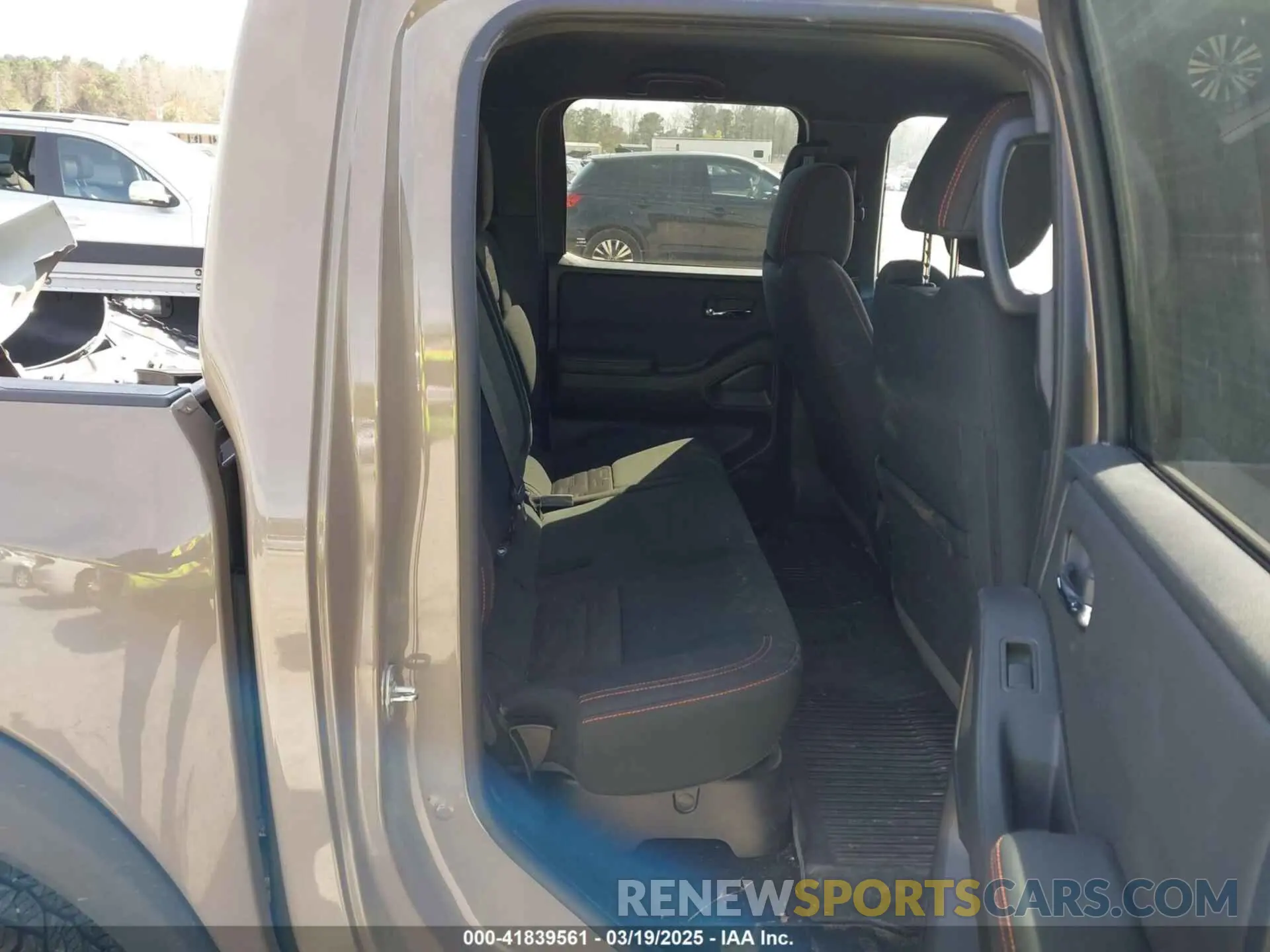 8 Photograph of a damaged car 1N6ED1EKXPN620732 NISSAN FRONTIER 2023