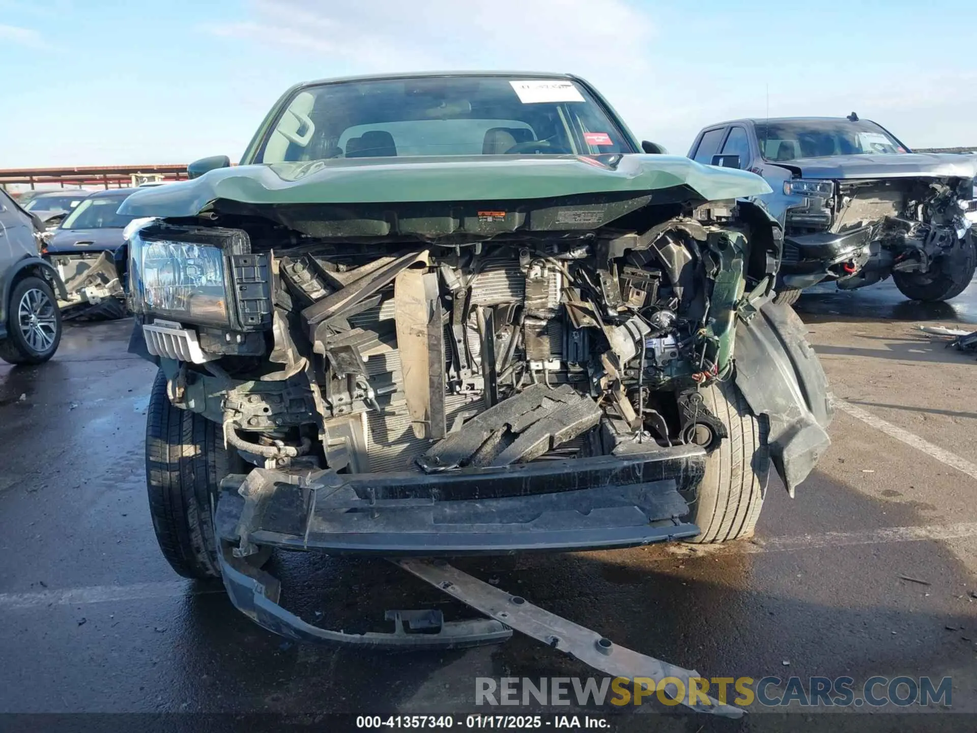 13 Photograph of a damaged car 1N6ED1EKXPN673429 NISSAN FRONTIER 2023