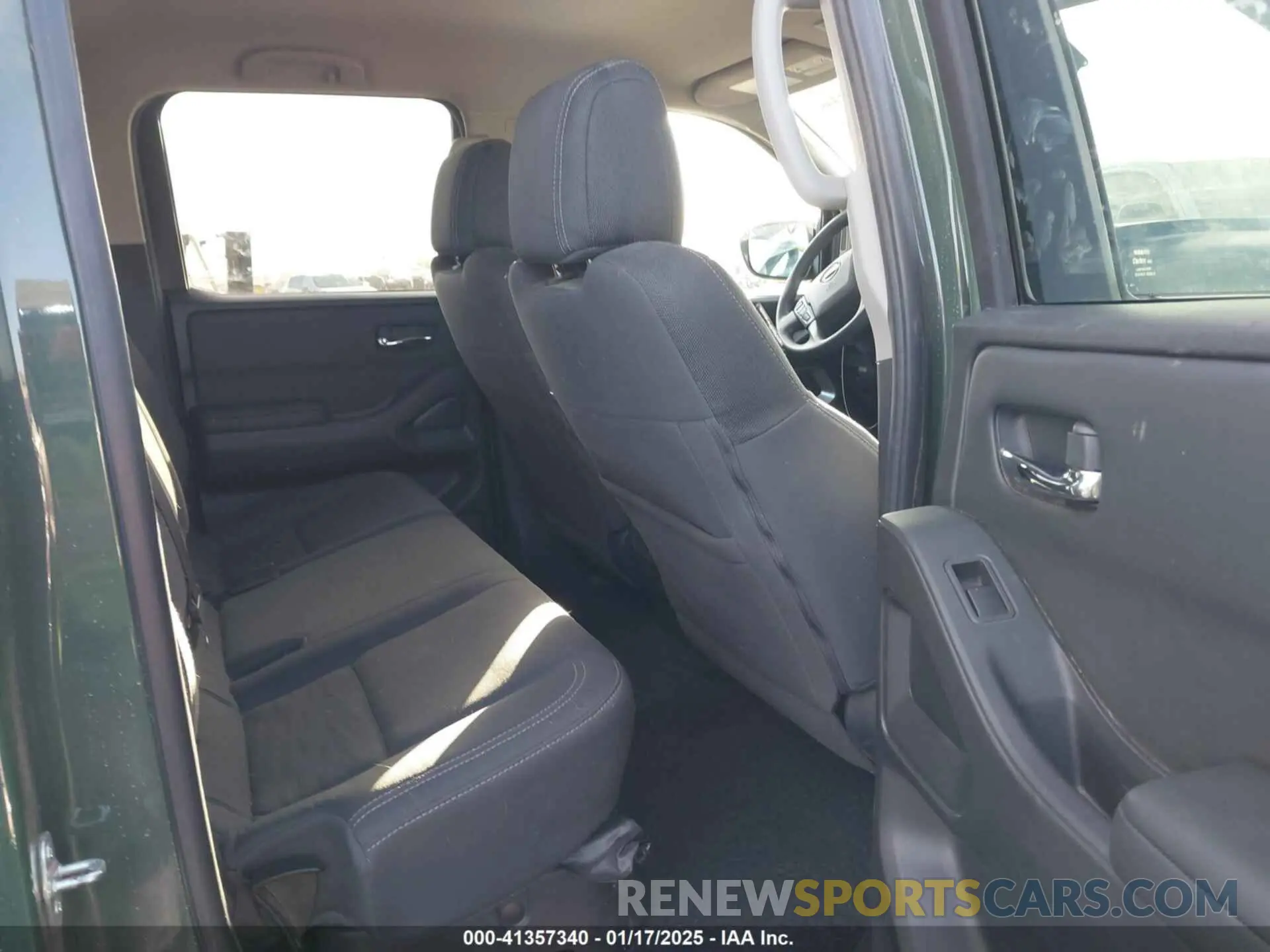 8 Photograph of a damaged car 1N6ED1EKXPN673429 NISSAN FRONTIER 2023